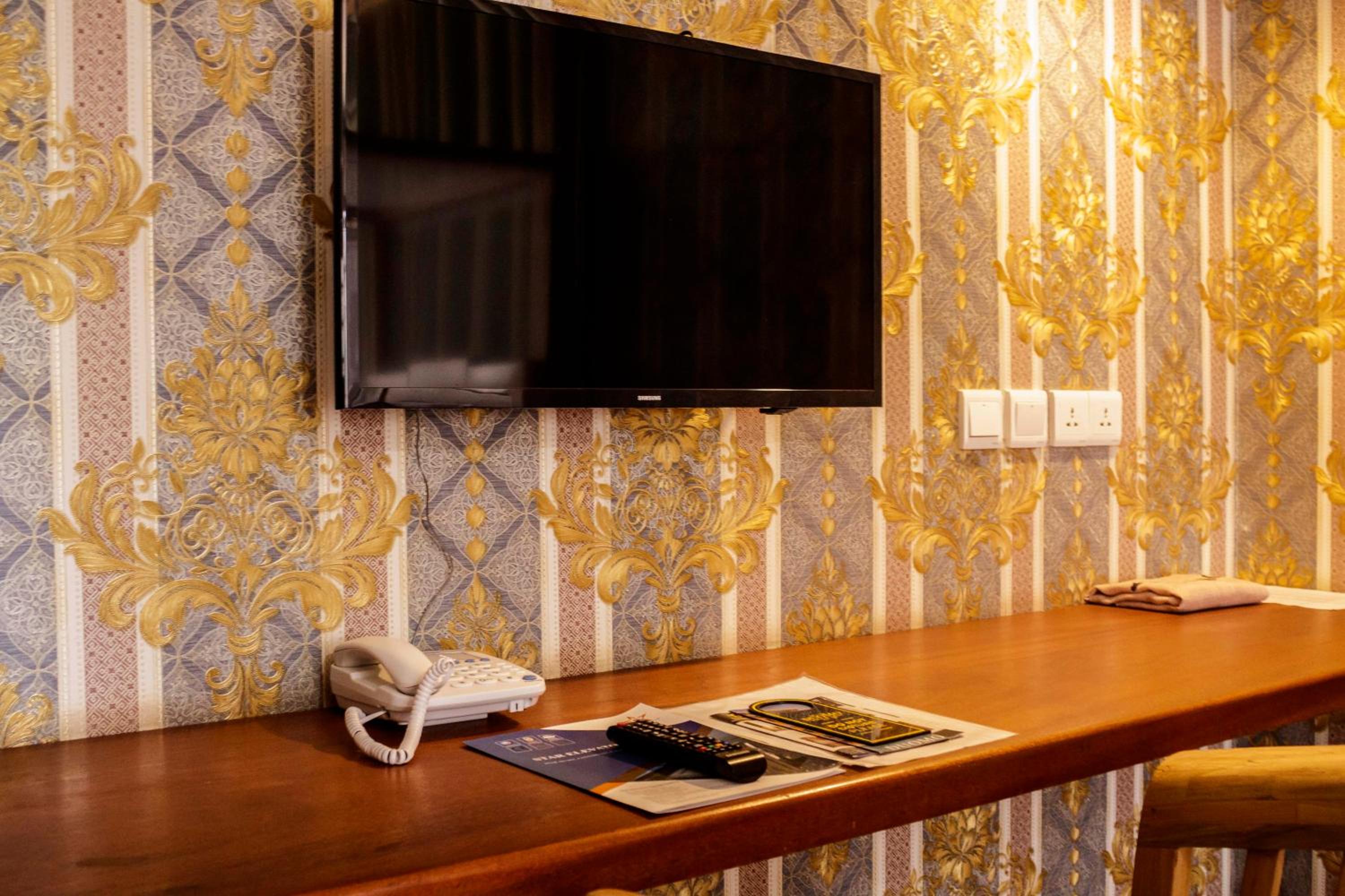 Deluxe Room - Photo 1