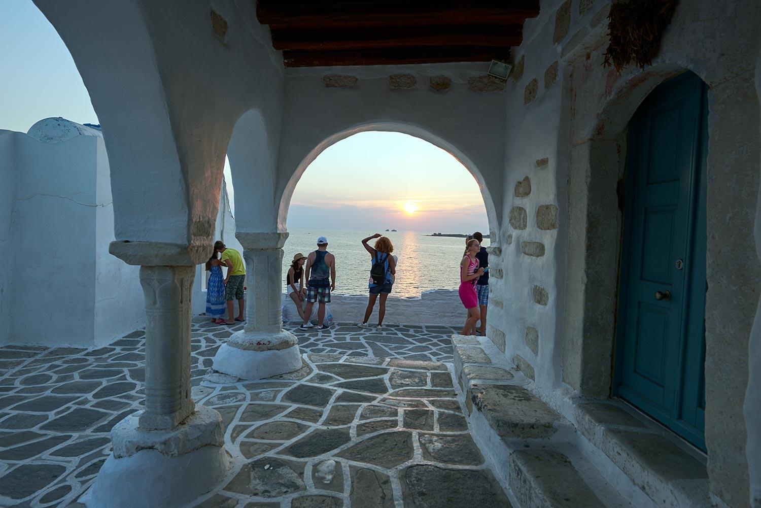King Suite with Balcony - Photo 2