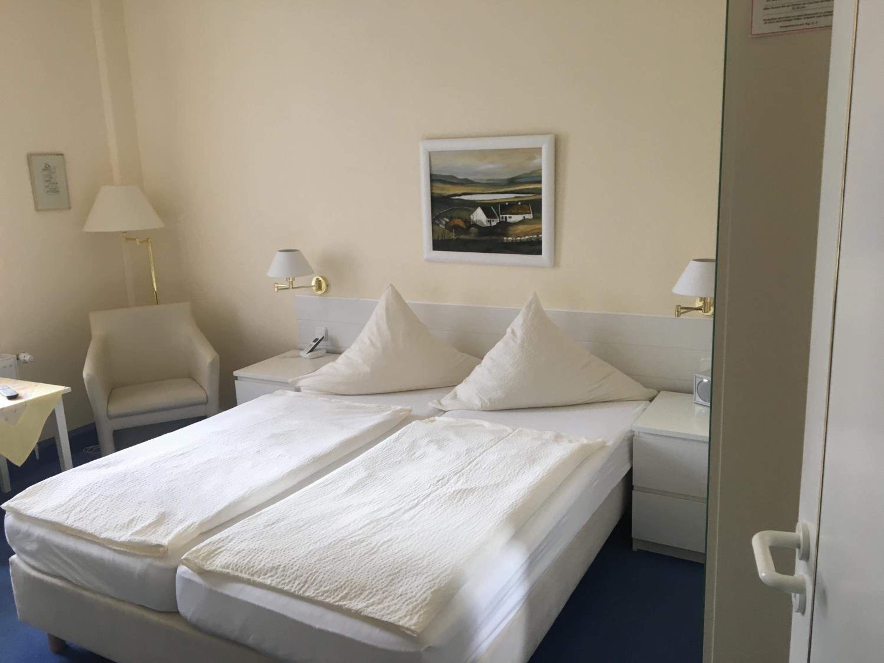Double Room - Photo 6