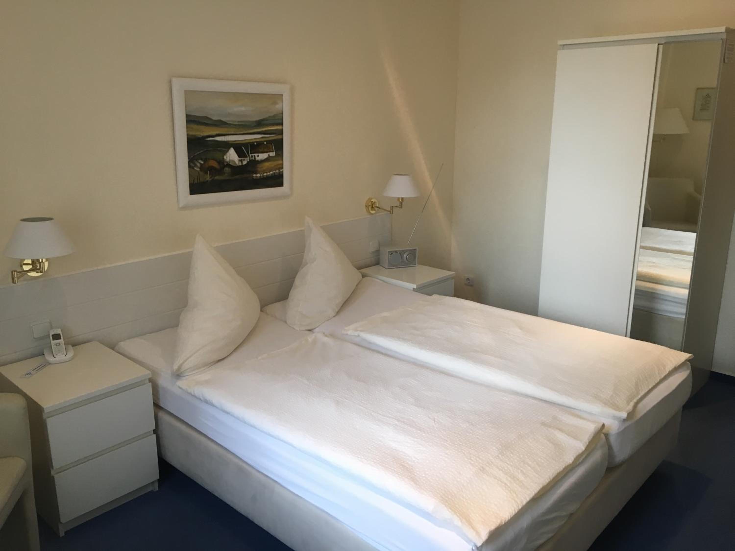 Double Room - Photo 3
