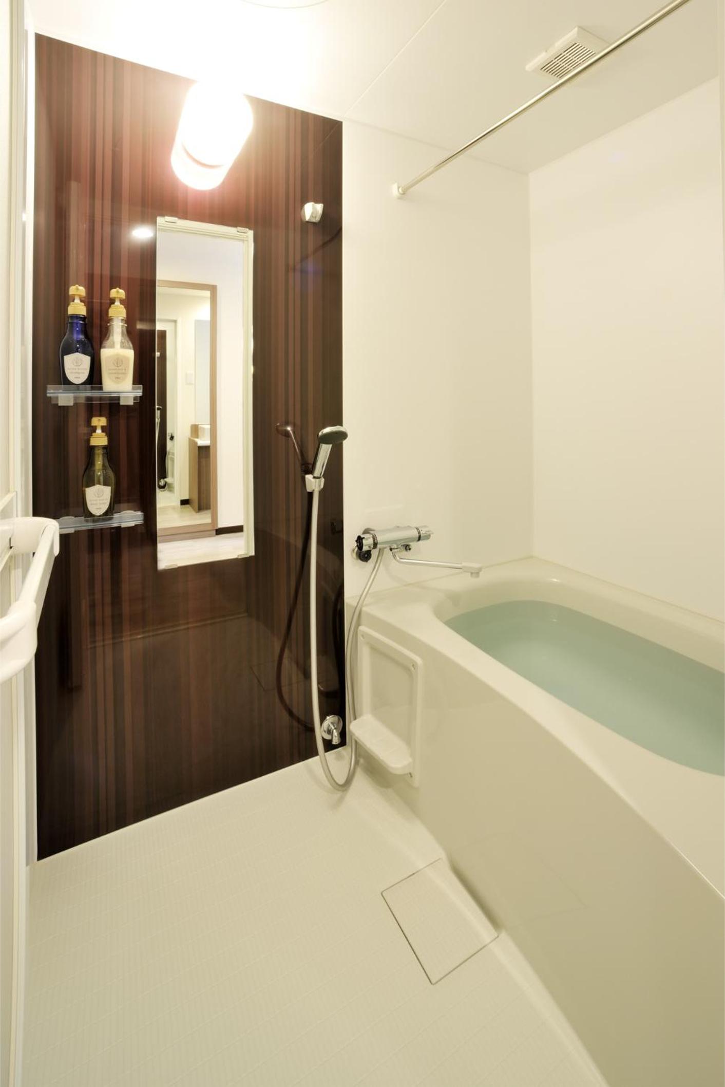 Twin Room - Lower Floor - Non-Smoking	 photo 2