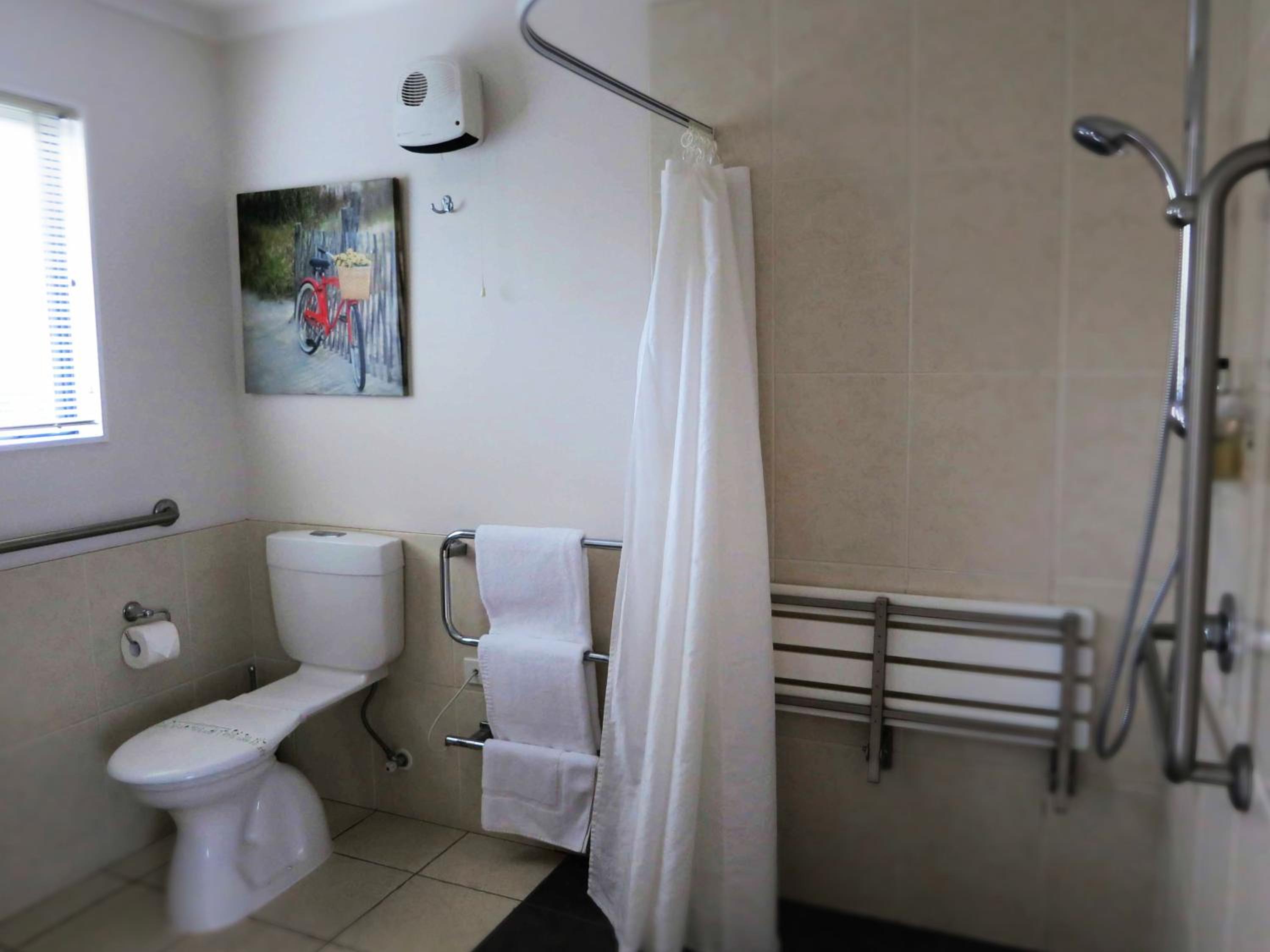 Queen Studio - Disability Access - Photo 8