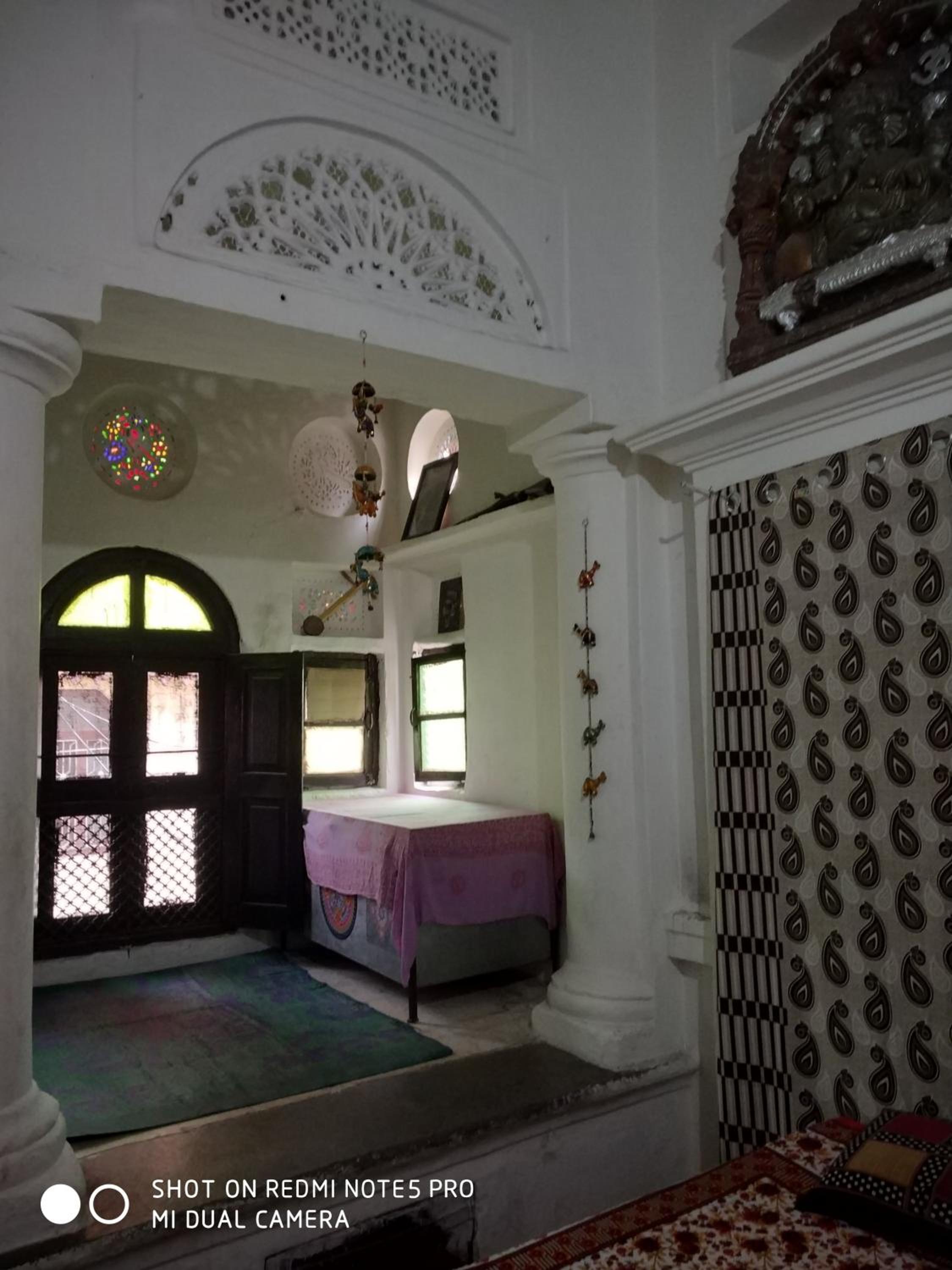 Budget Double Room - Photo 14