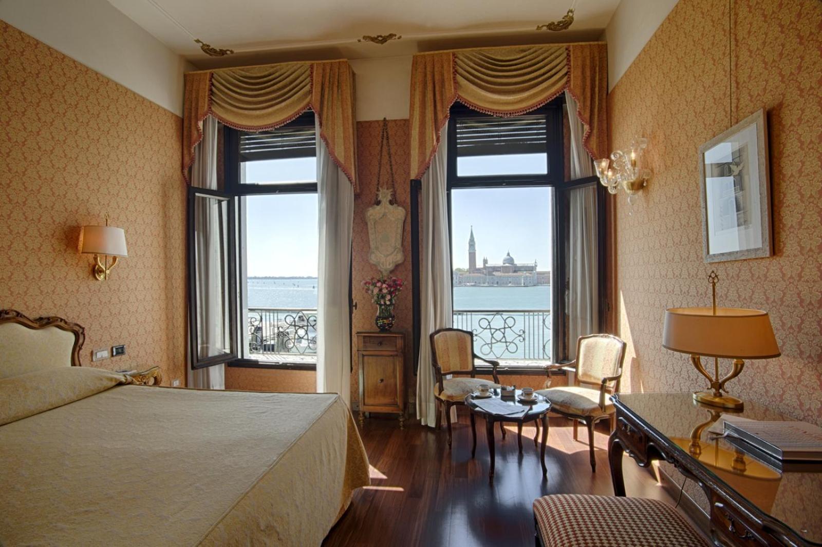 Superior Double Room with Lagoon View and Full Breakfast
