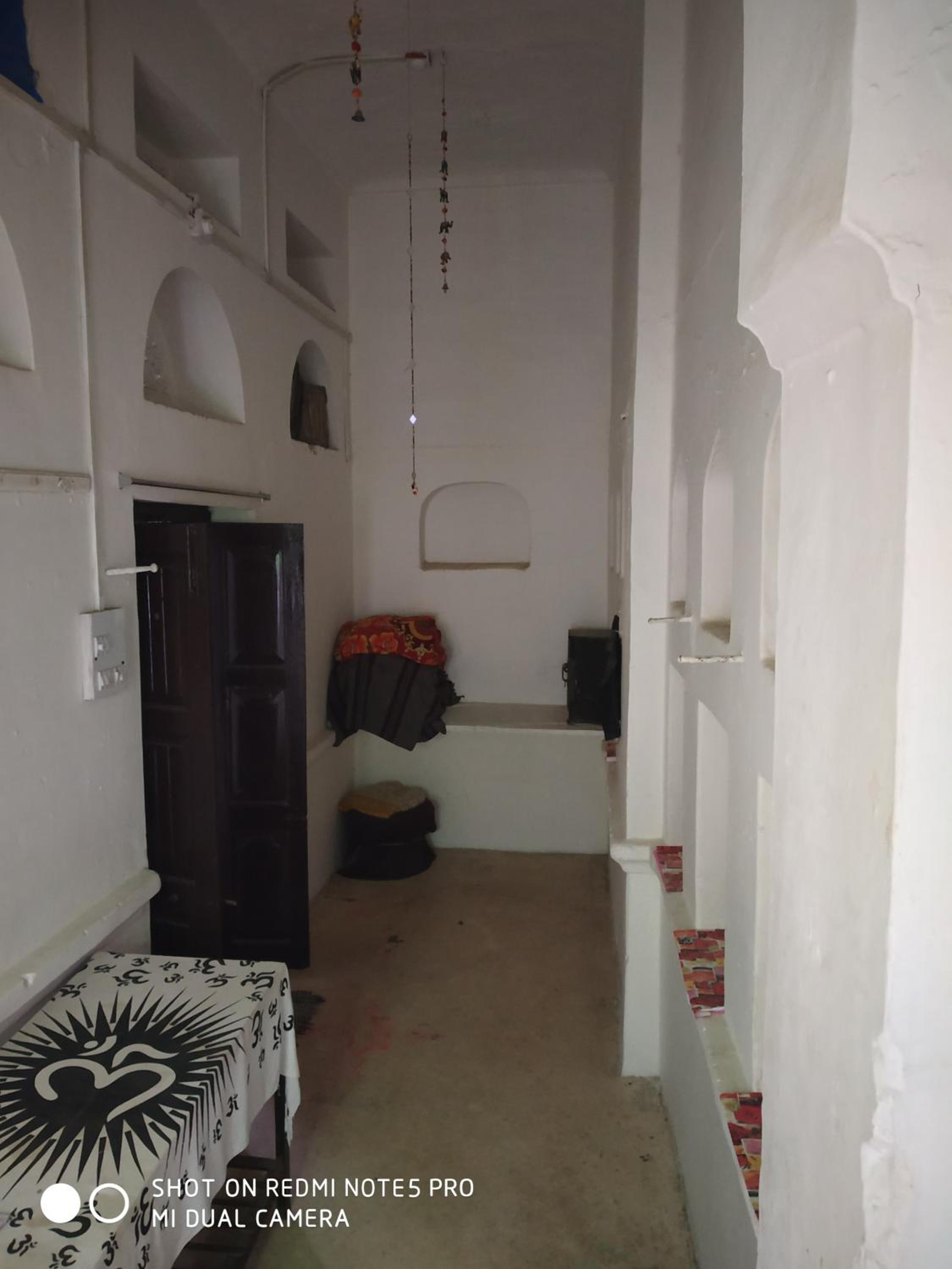 Budget Double Room - Photo 2
