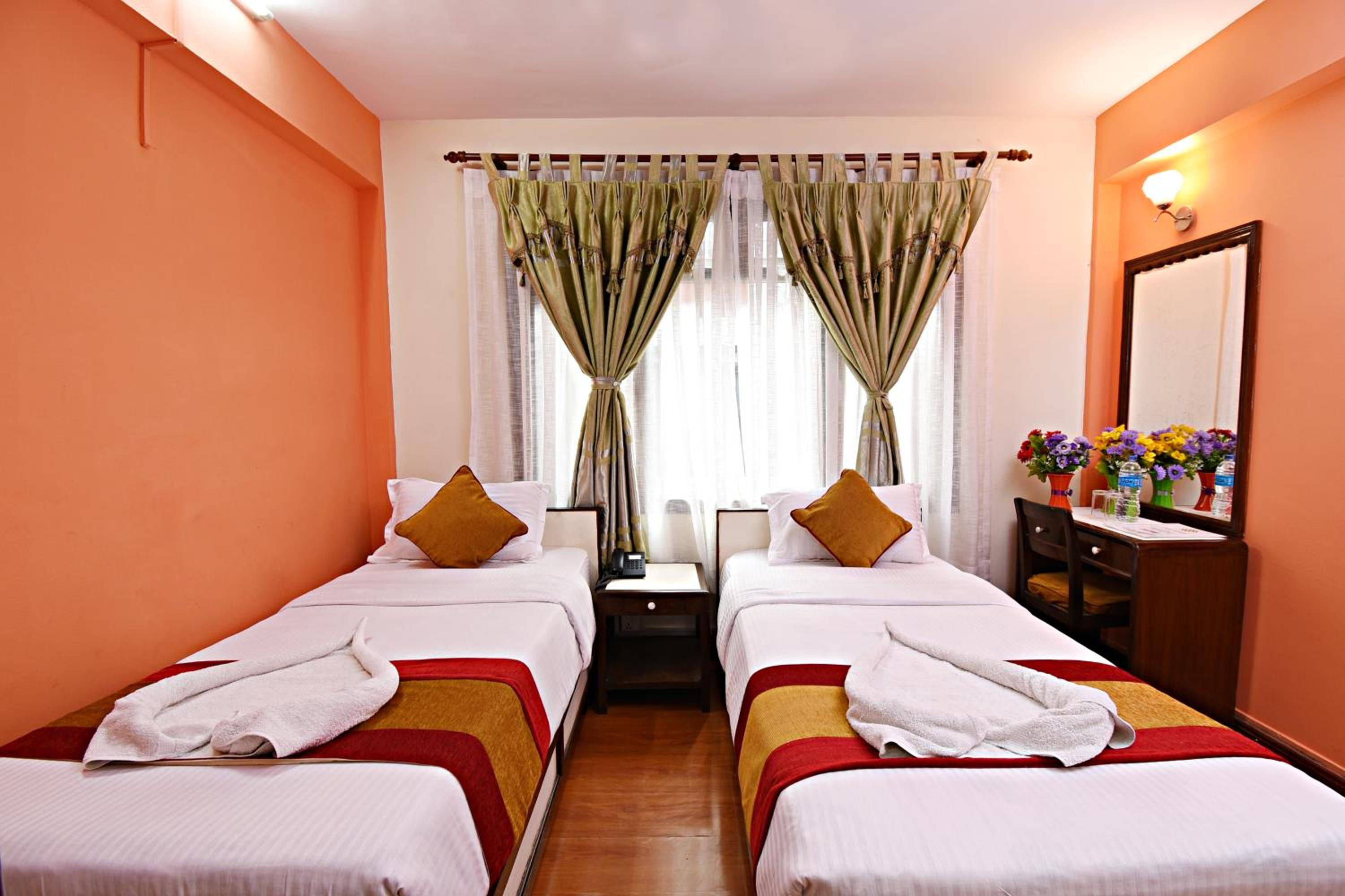 Standard Double or Twin Room - Photo 2