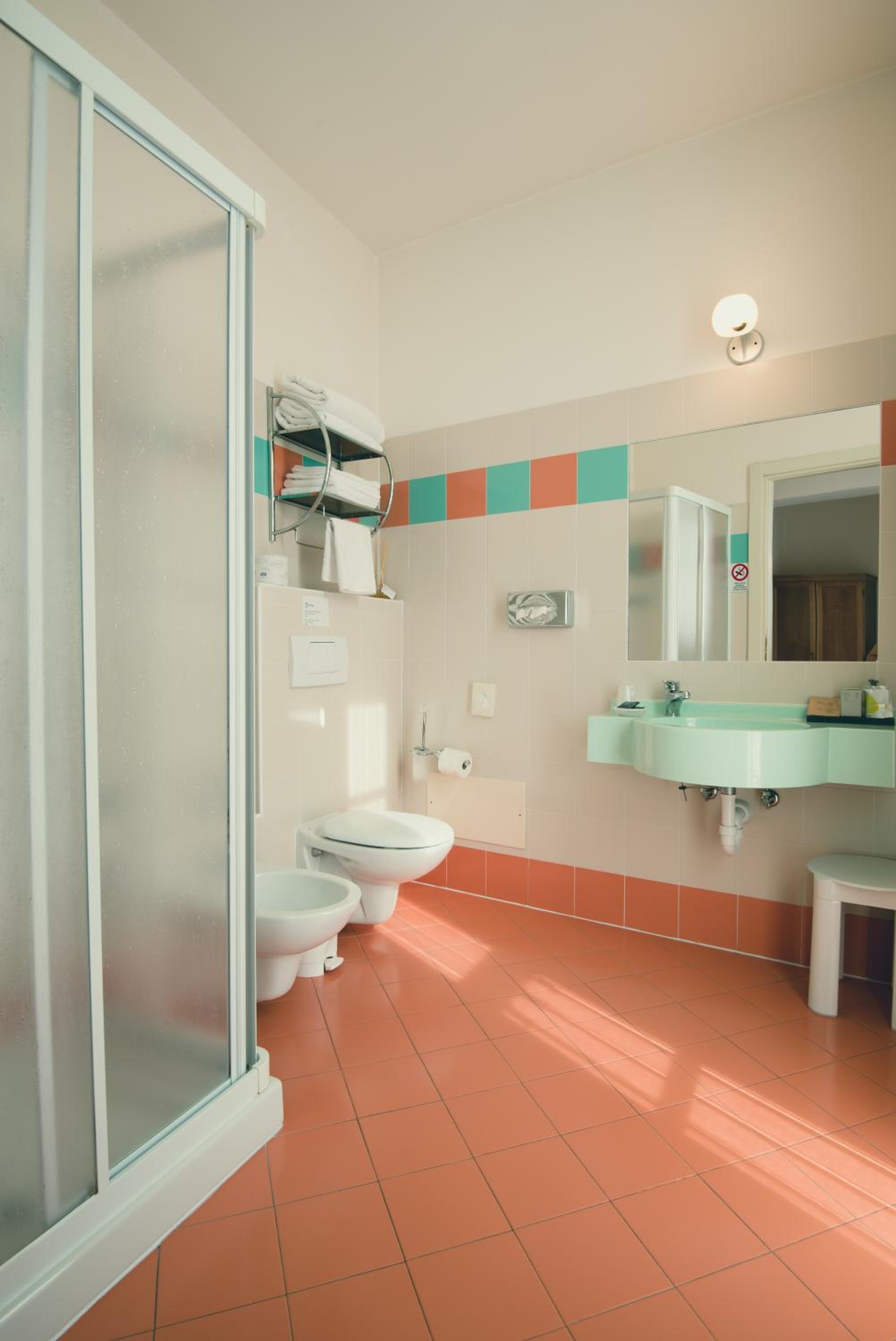 Single Room photo 2