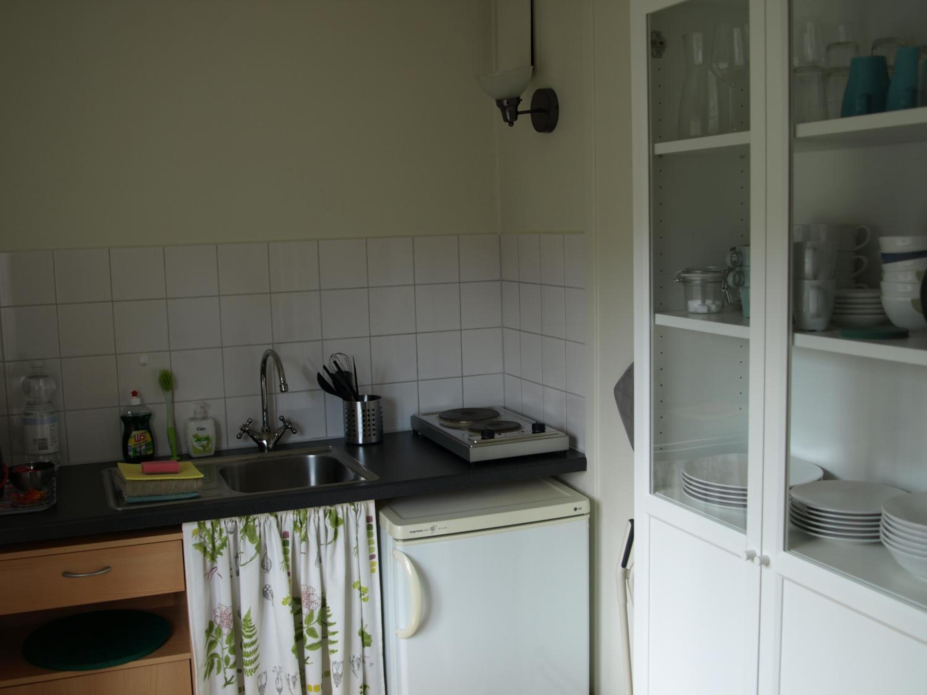Apartment with Lake View - Photo 12