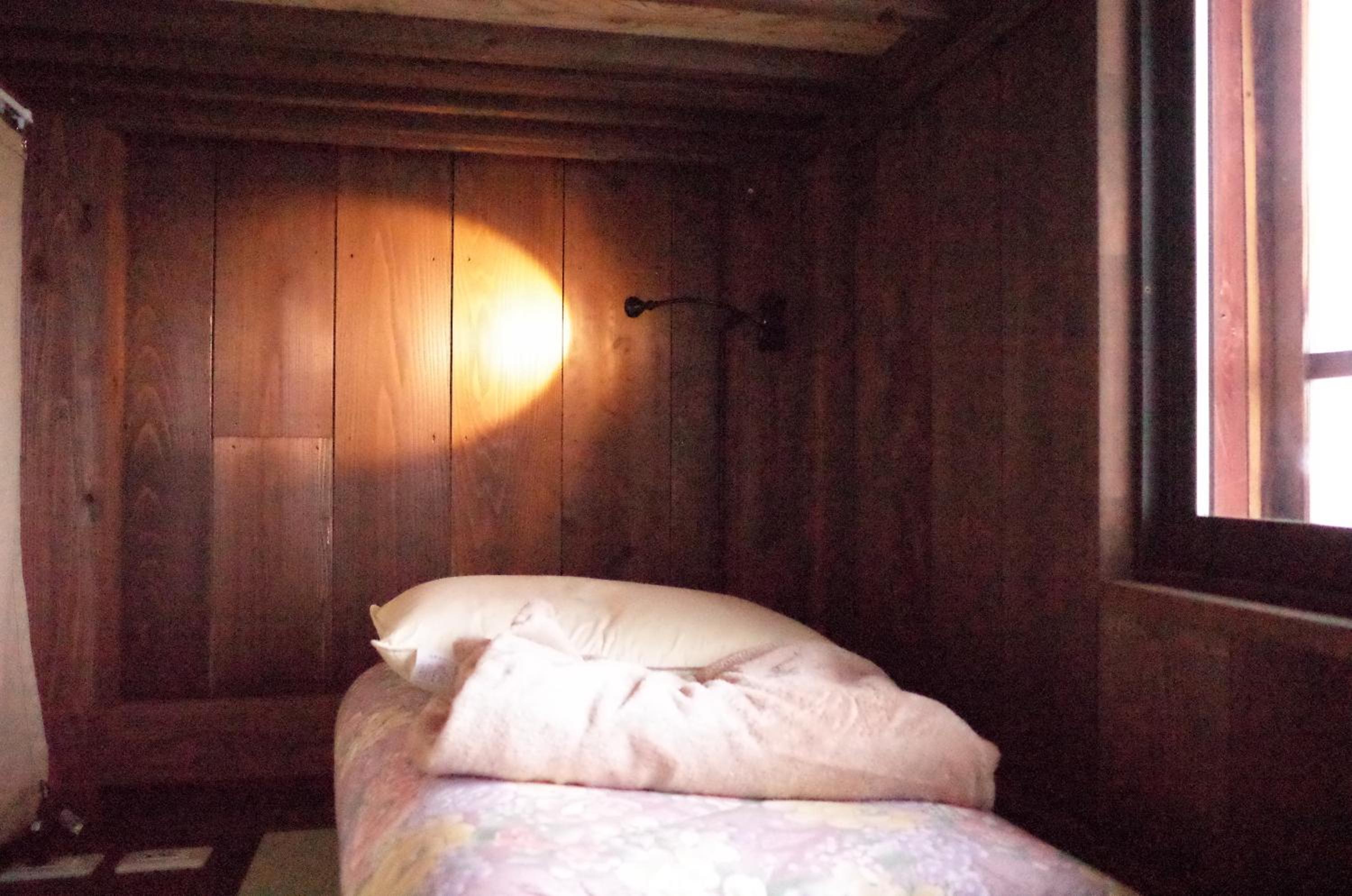 Economy Quadruple Room - Photo 1