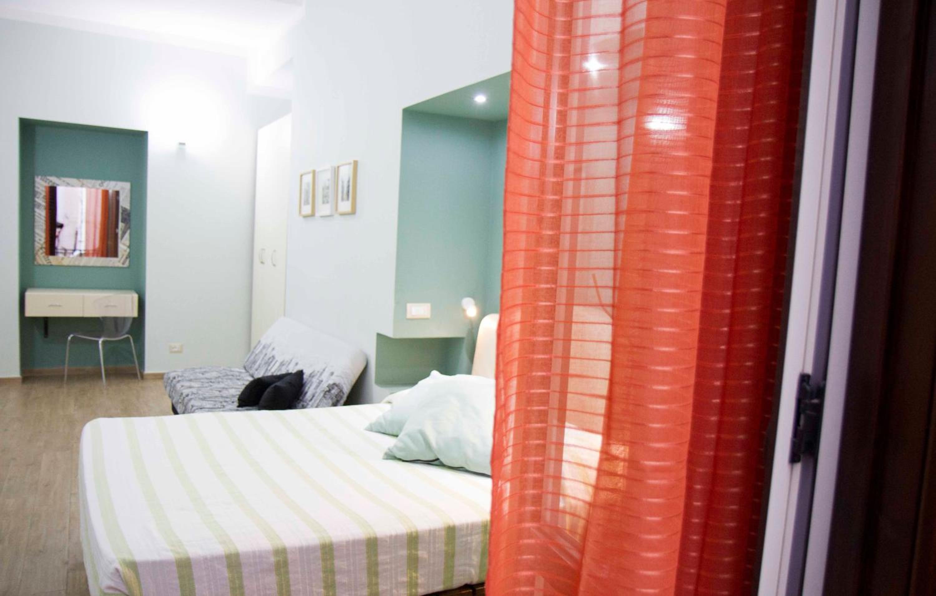 One-Bedroom Apartment - Photo 7