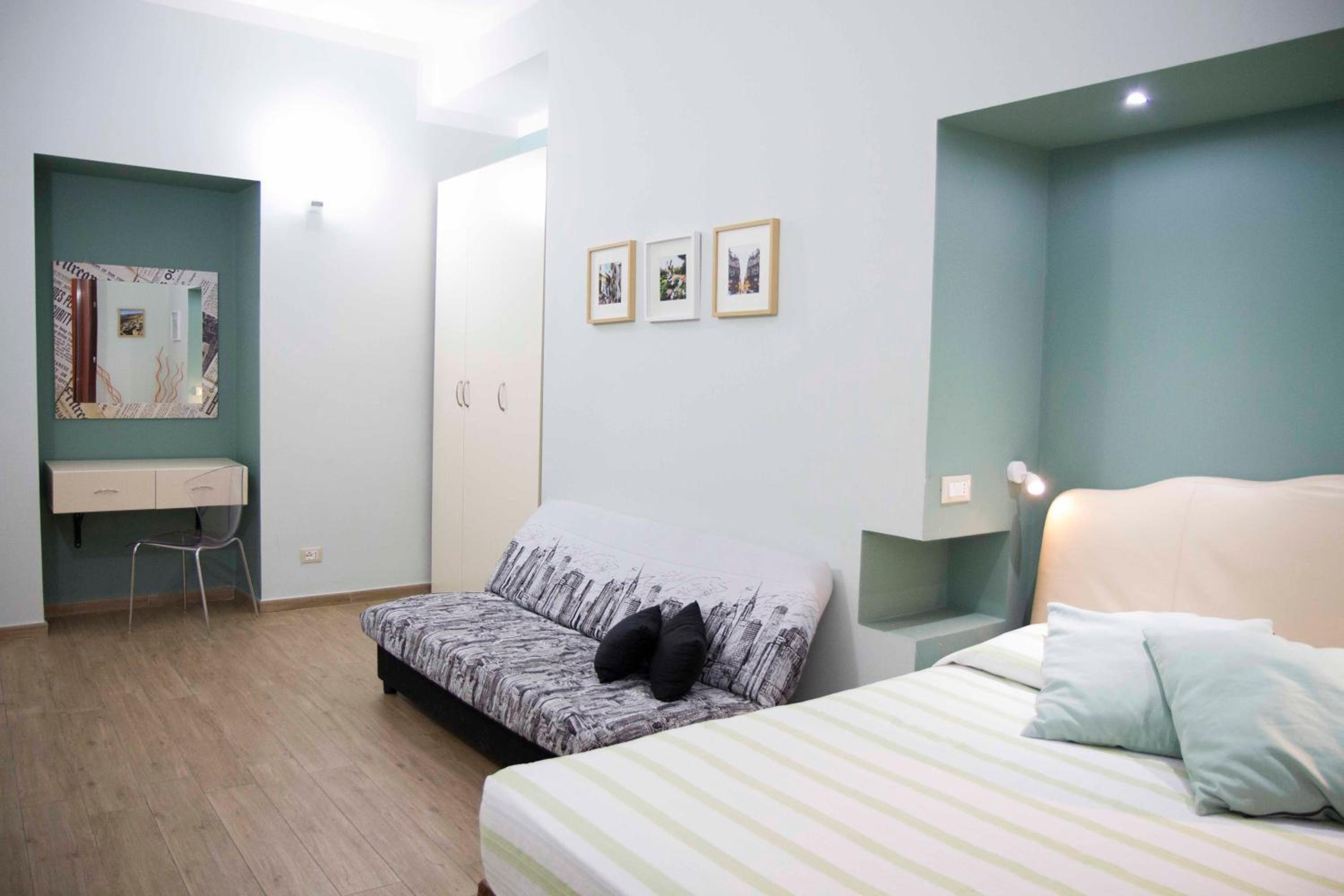 One-Bedroom Apartment - Photo 14