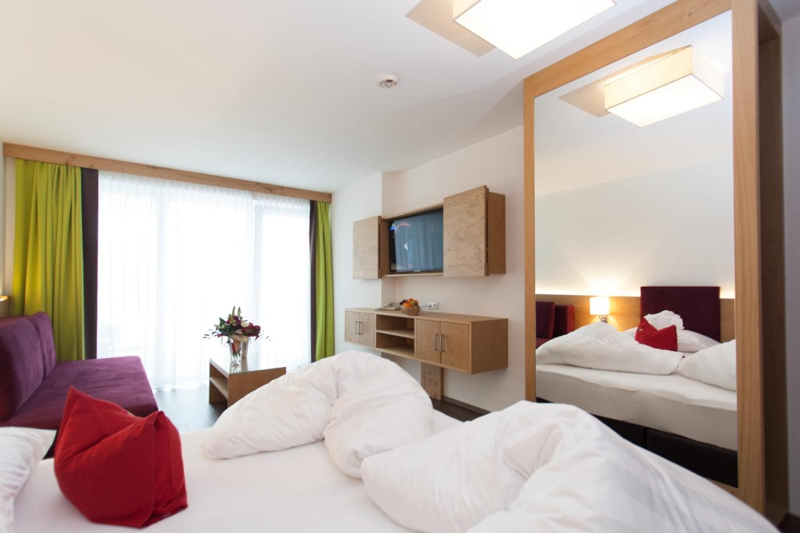 Deluxe Double Room - Photo 8