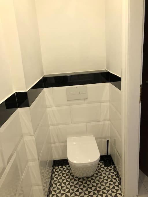 Apartment - Photo 2