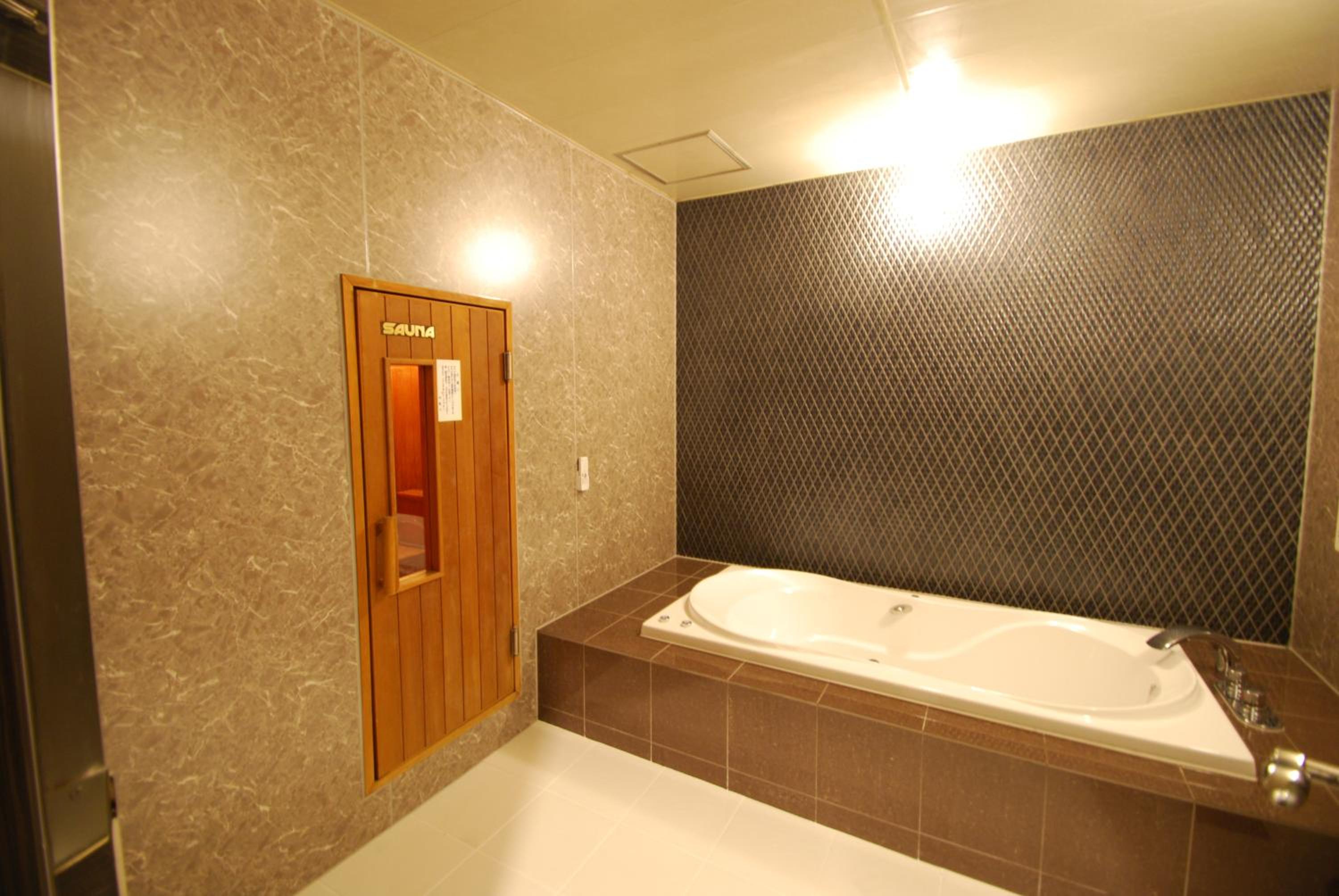 One-Bedroom Suite photo 3
