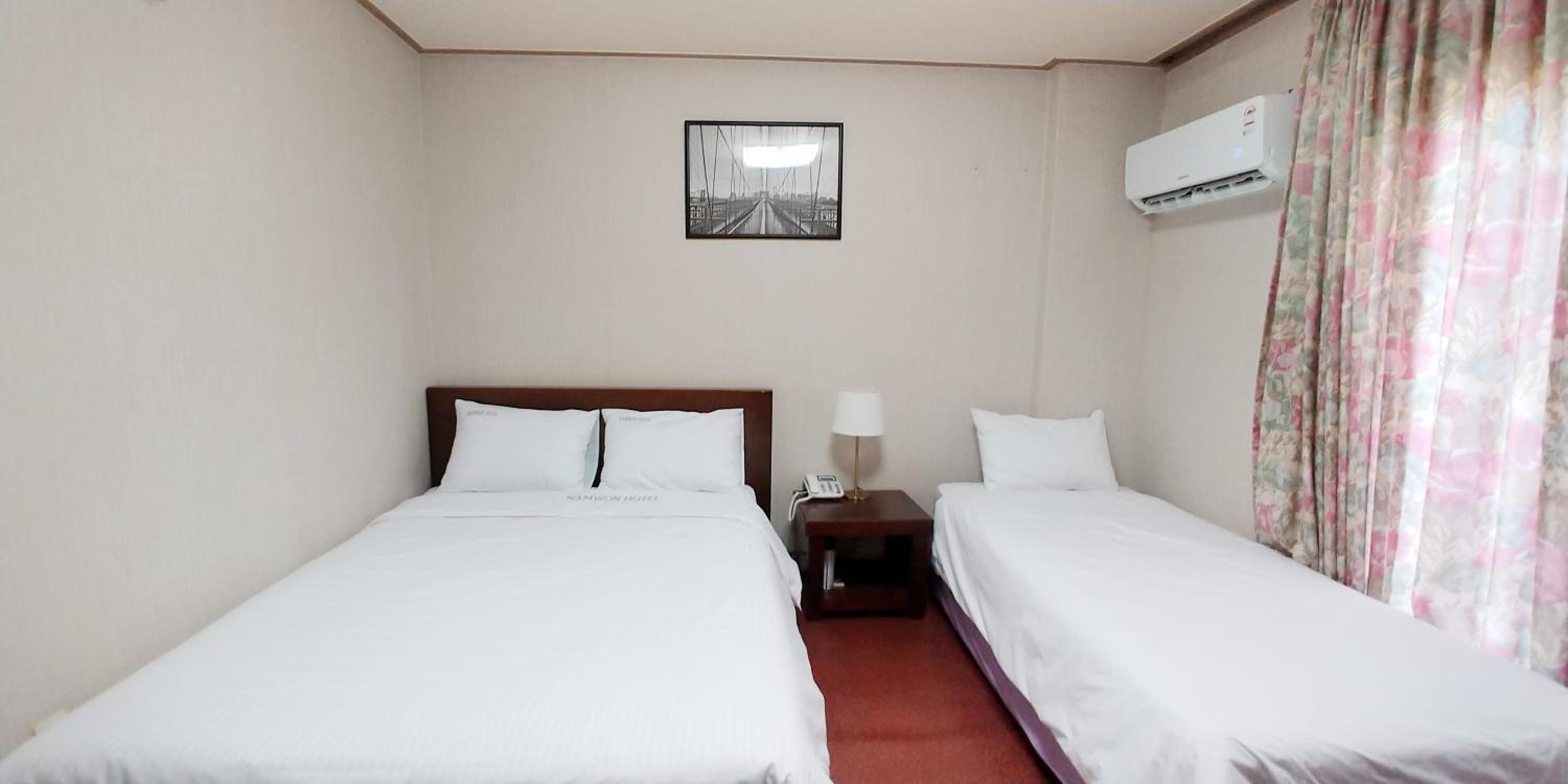 Twin Room with Mountain View - Photo 2
