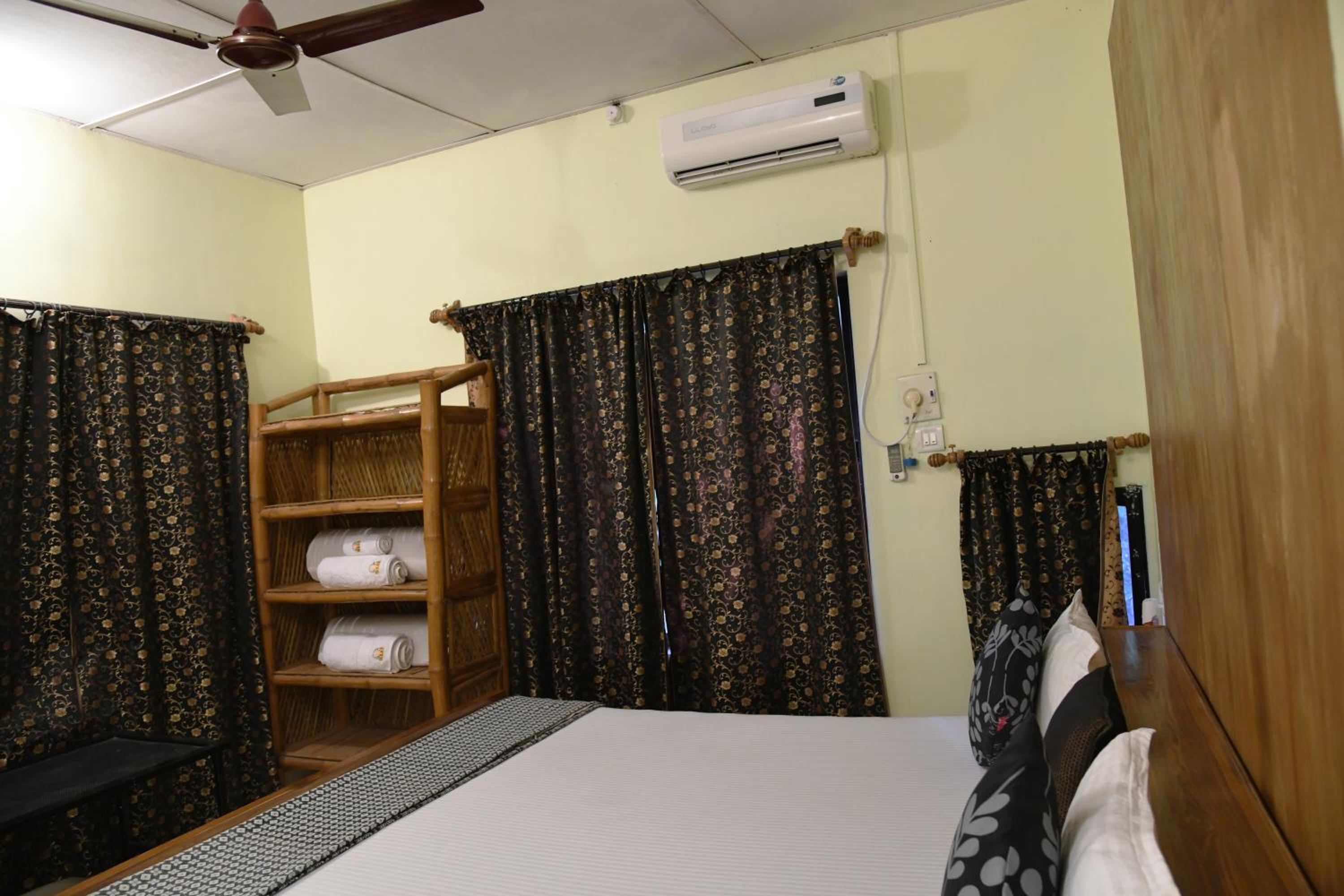 Deluxe Double or Twin Room with Garden View photo 3