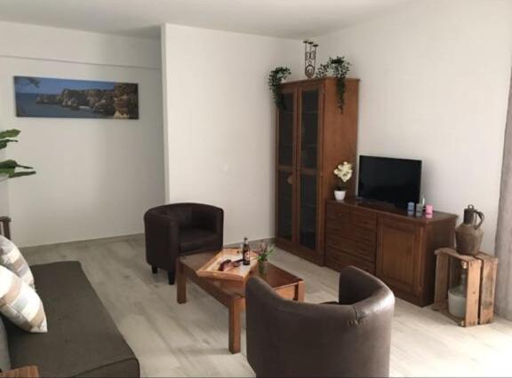 Apartment photo 2