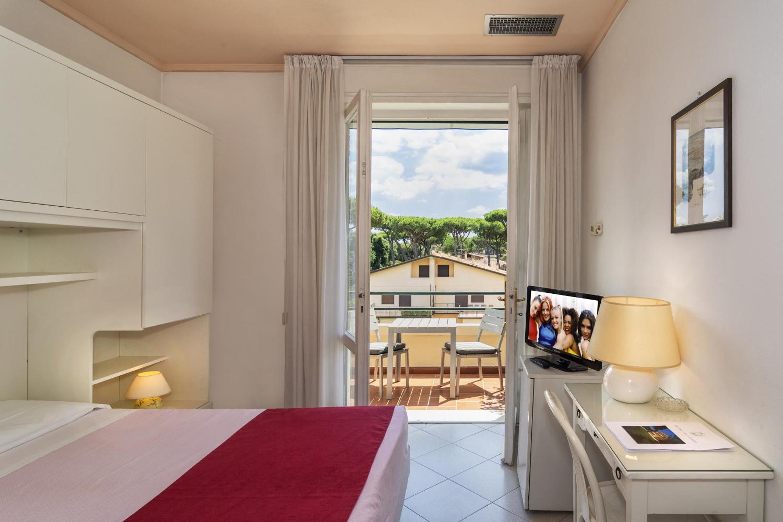 Double Room - Photo 3