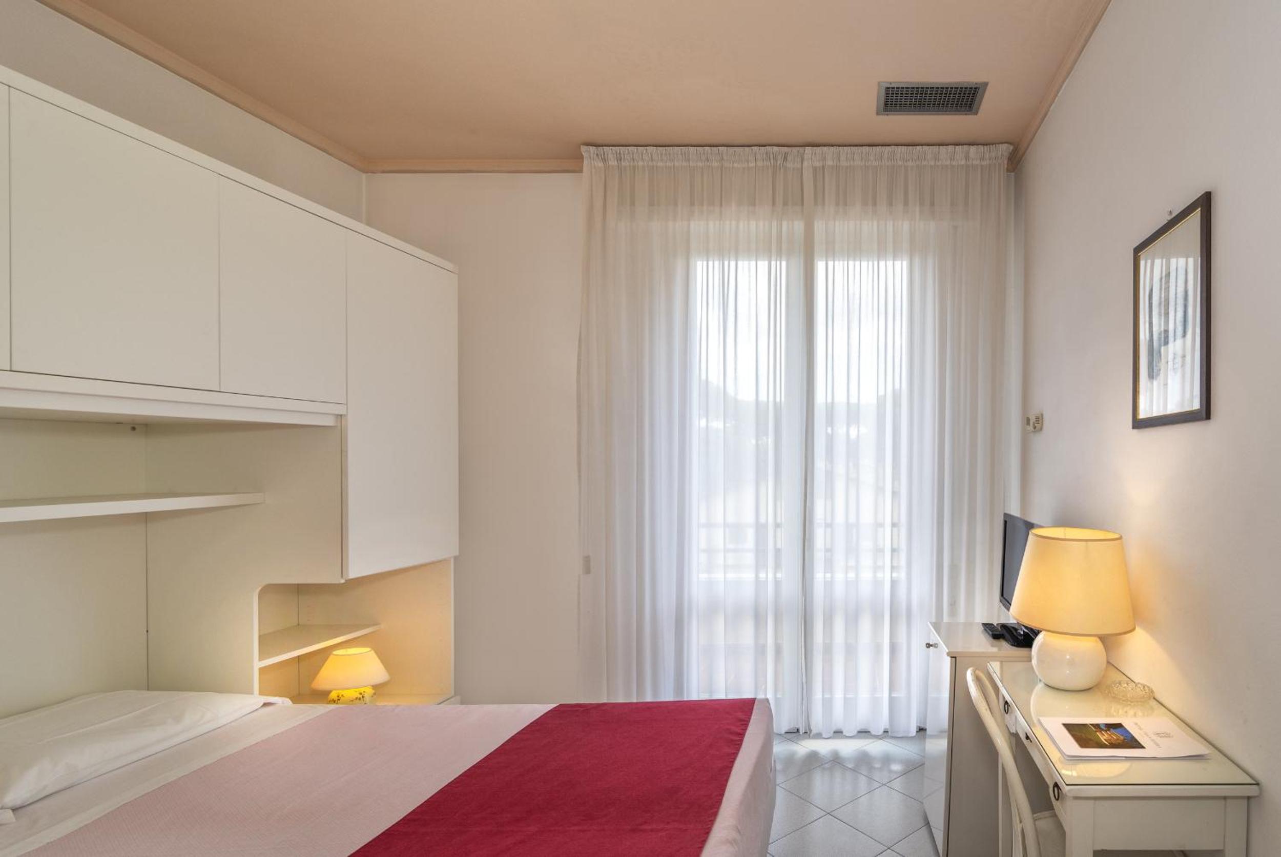 Double Room - Photo 4