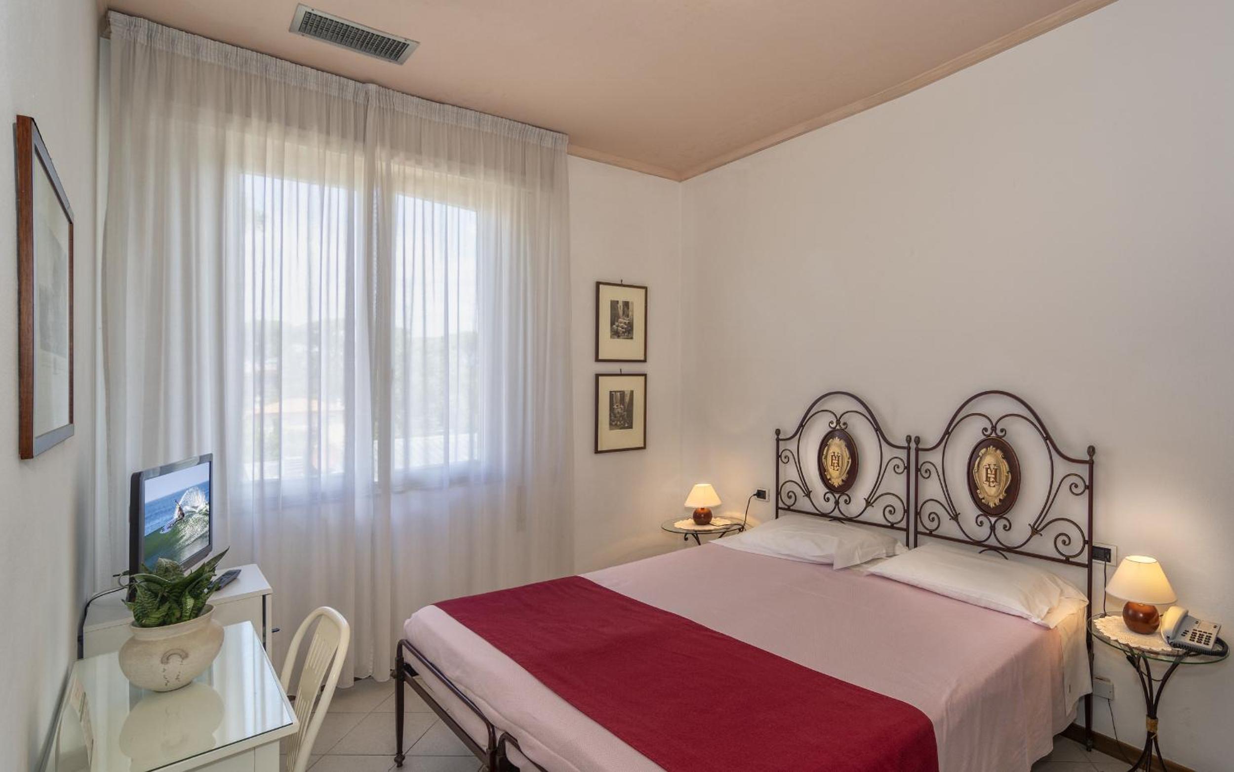 Double Room - Photo 31