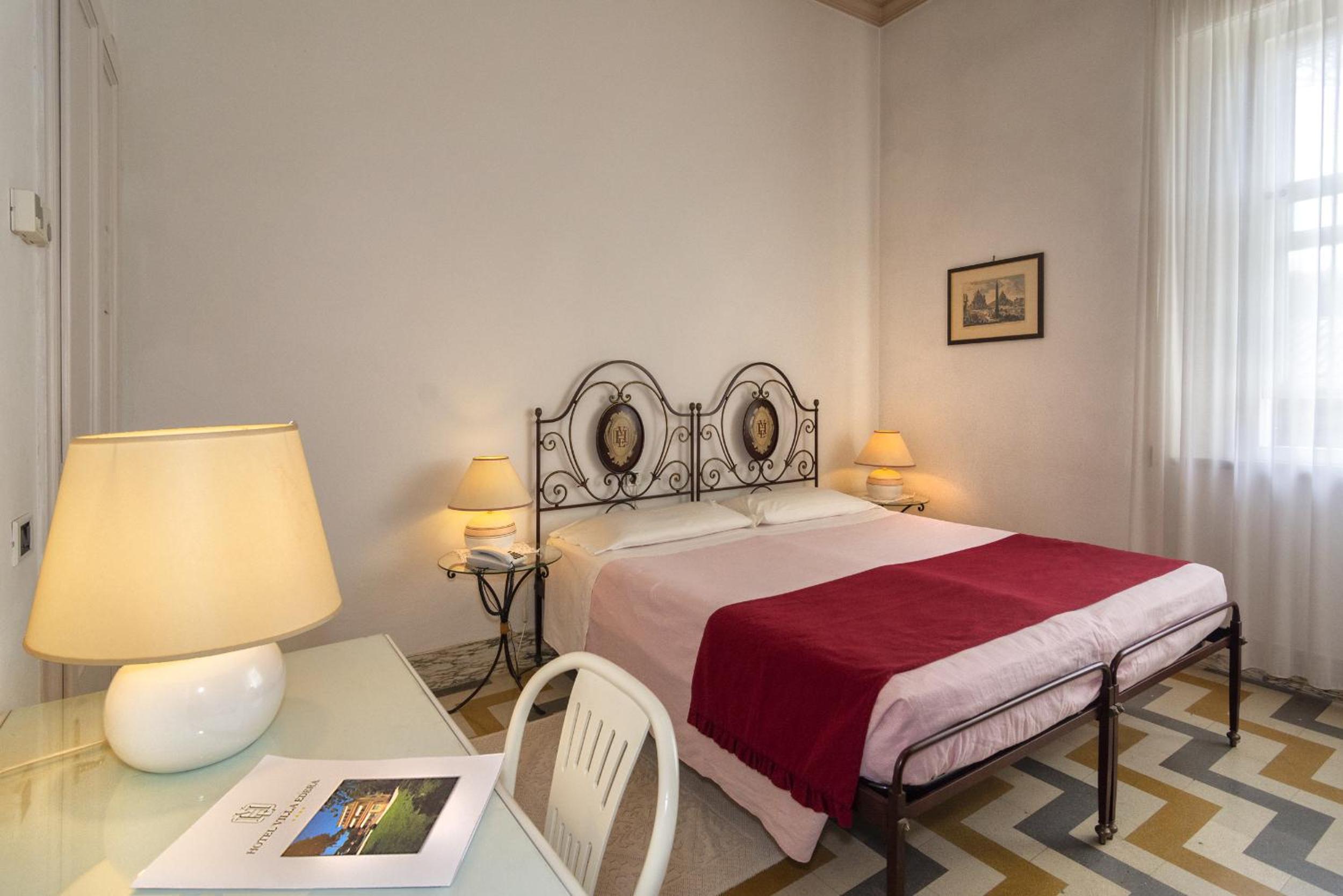 Double Room - Photo 16