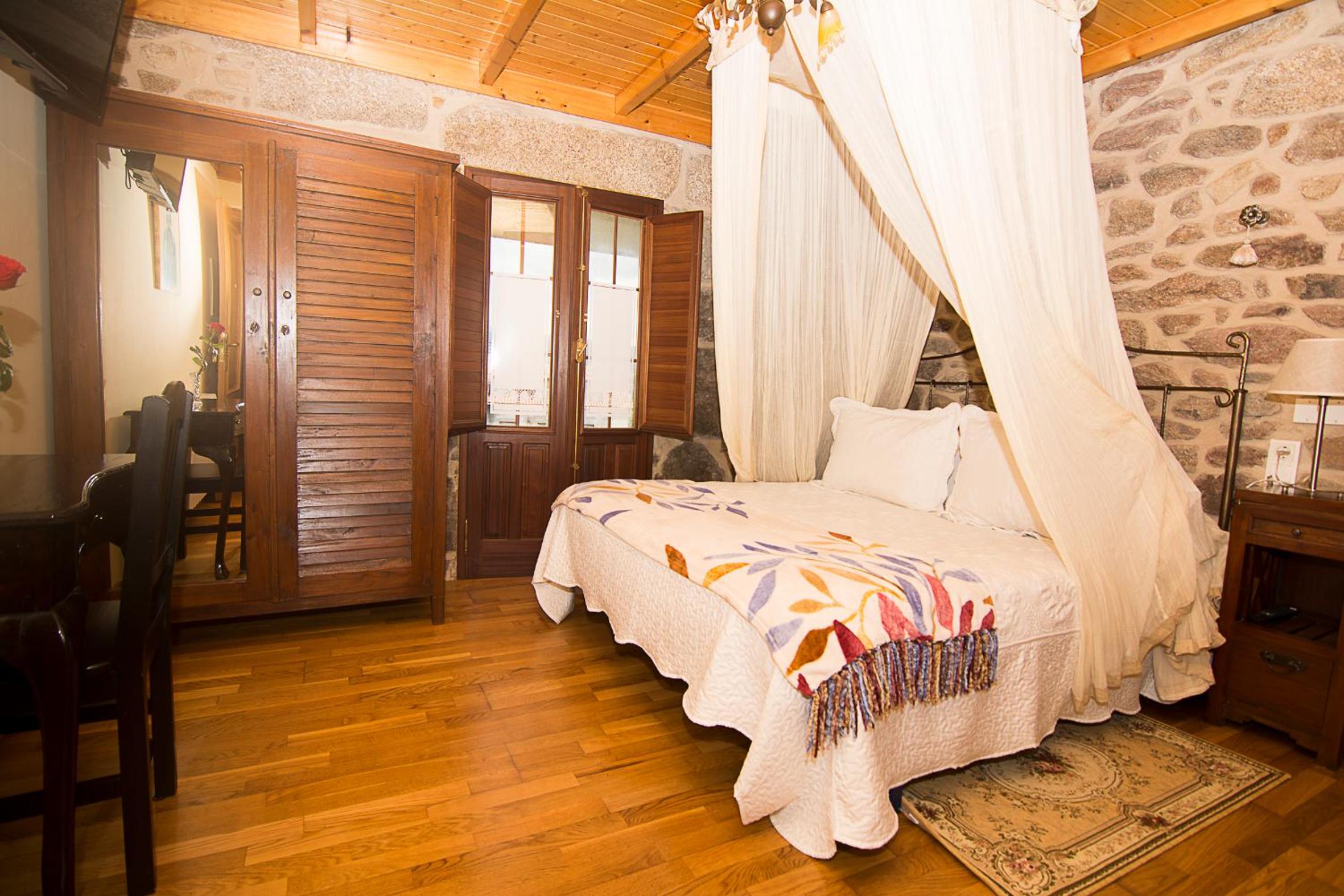 Double Room - Photo 4