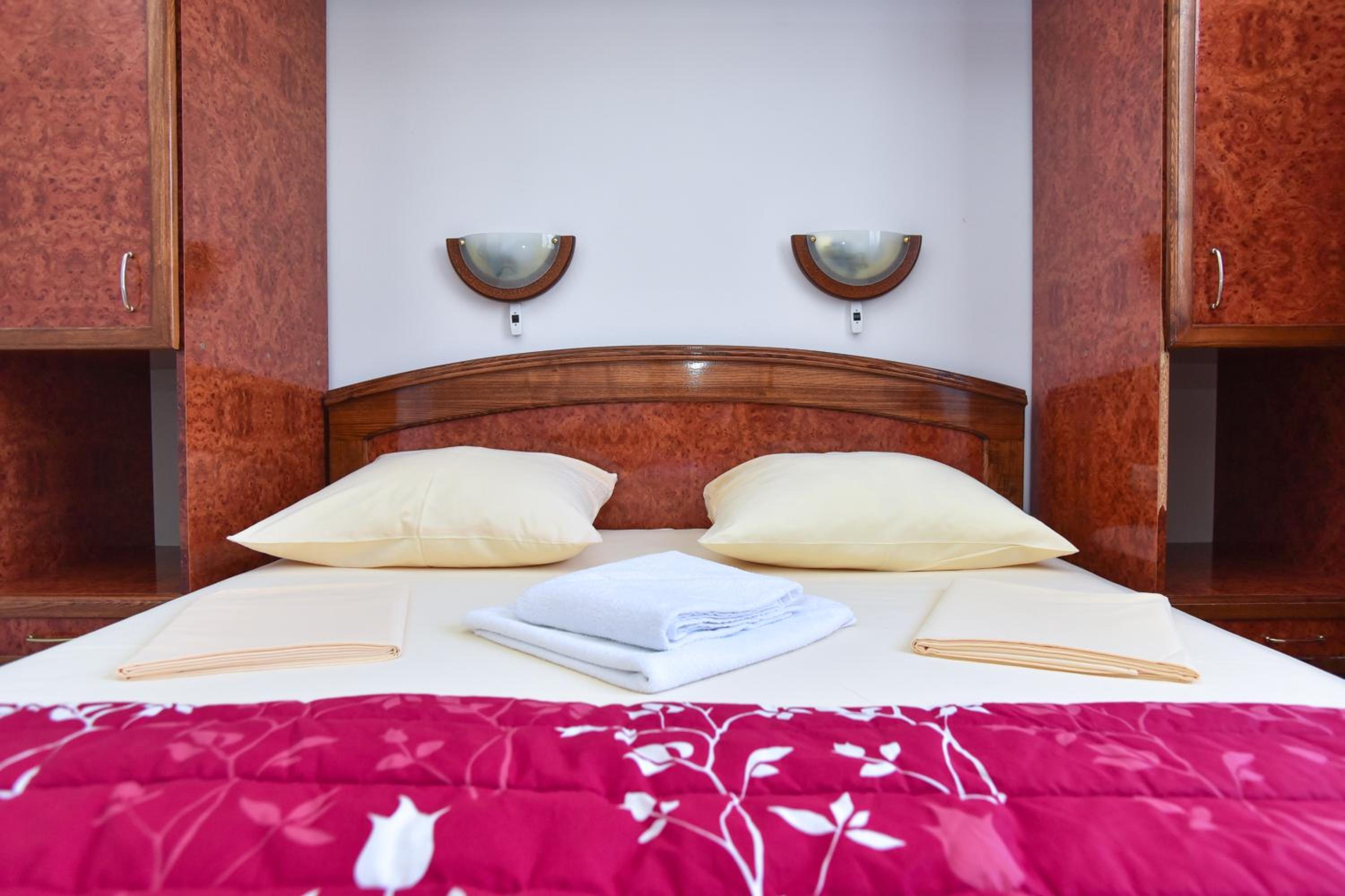 Standard Double Room - Photo 5