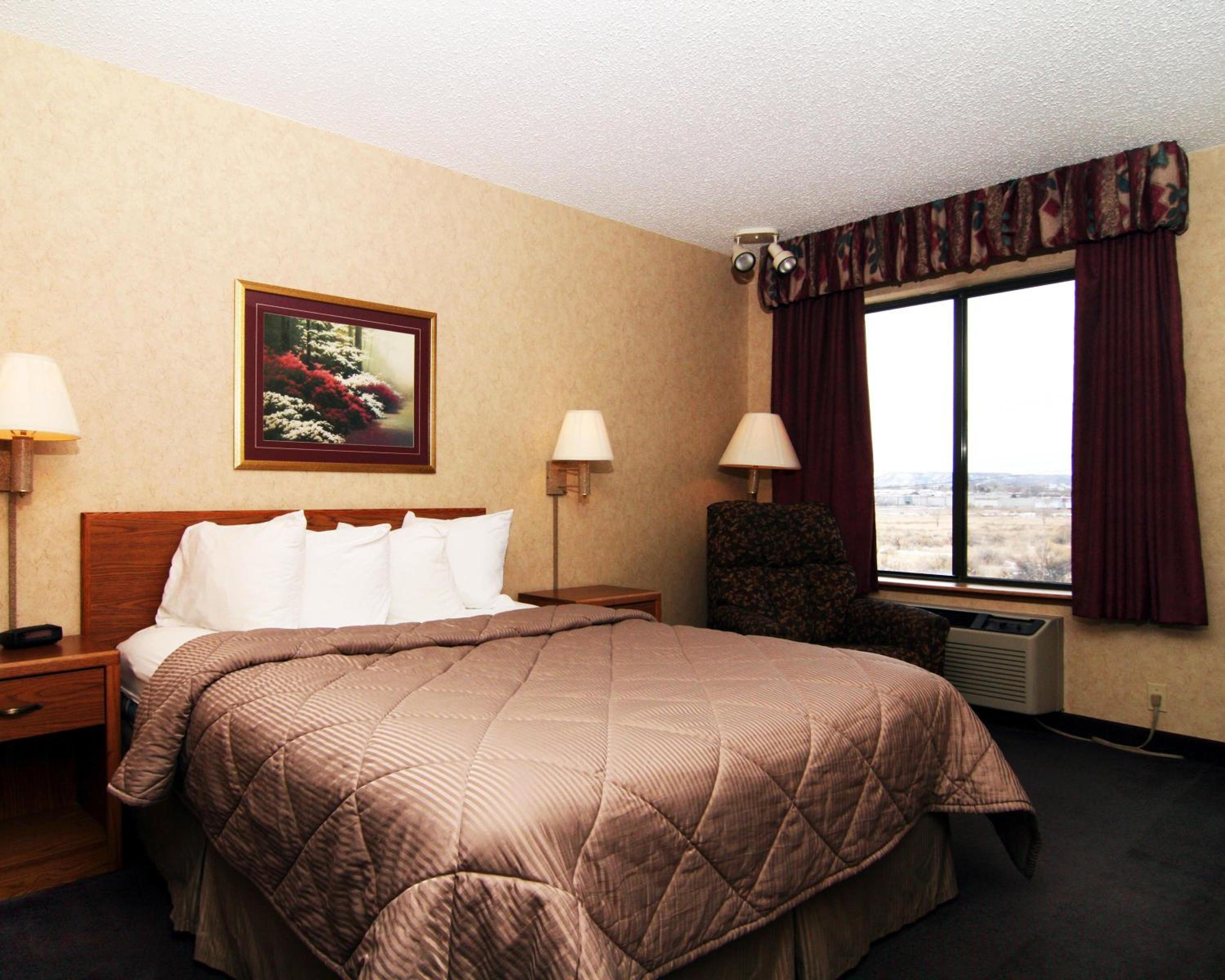 Queen Room - Non-Smoking - Photo 2