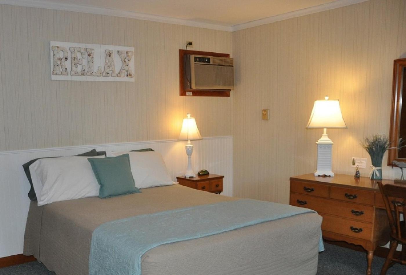 Deluxe King Room photo 2