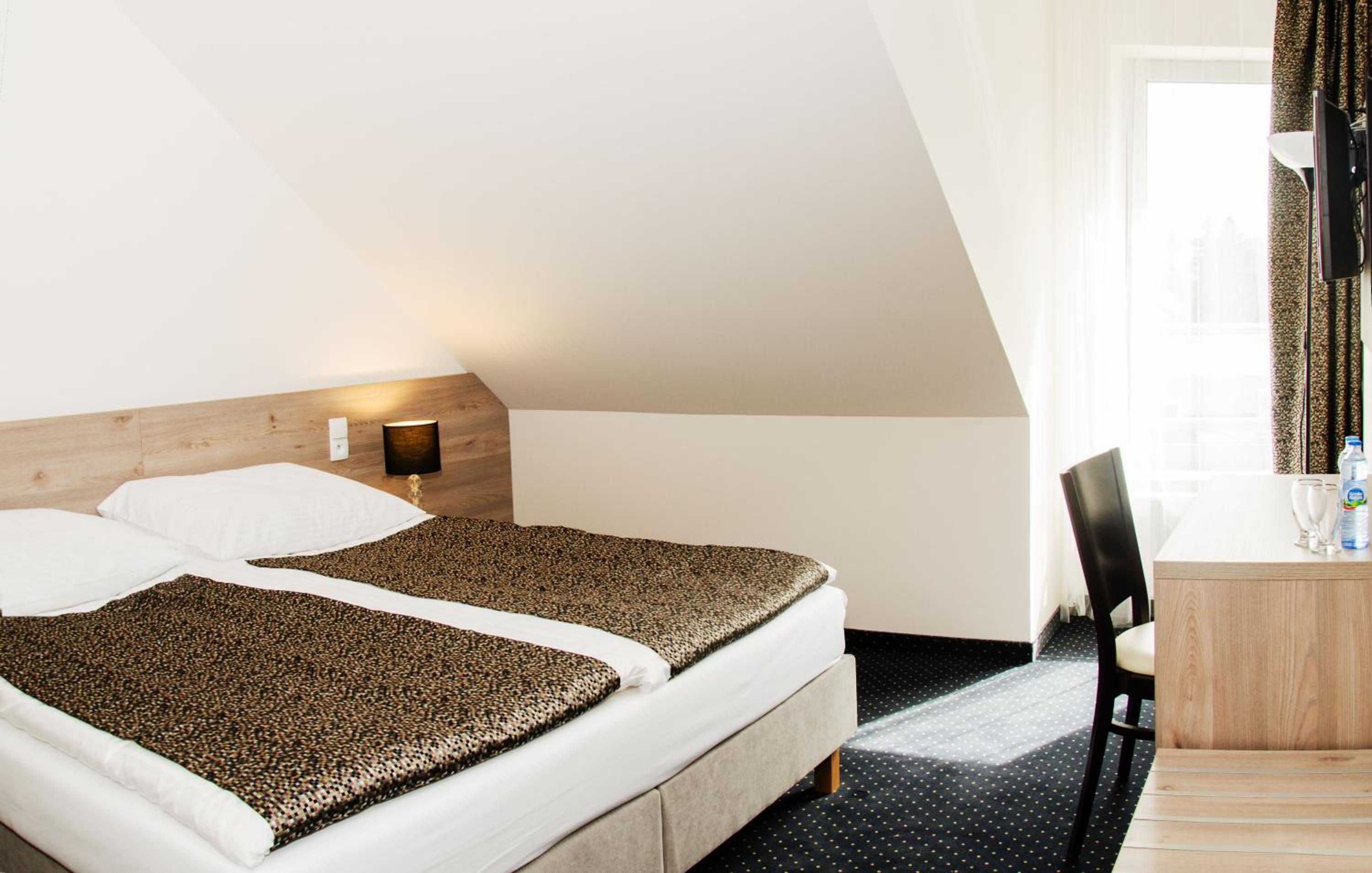Standard Double Room - Photo 1