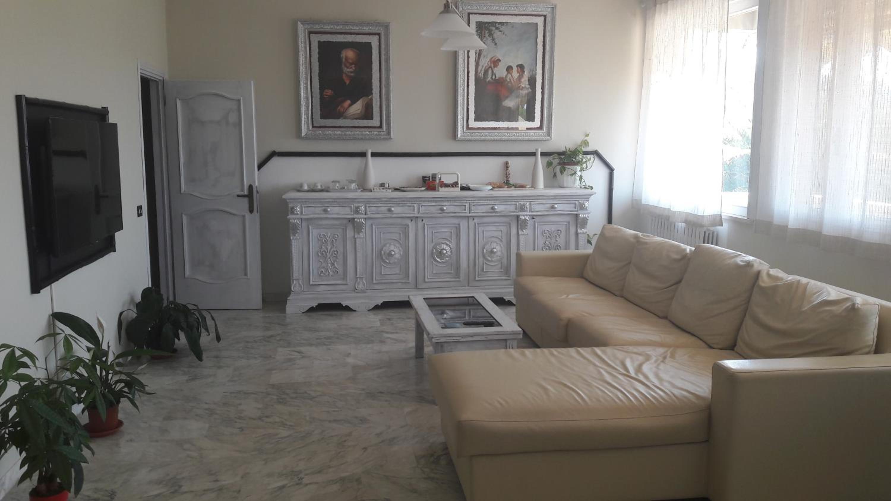 Three-Bedroom Deluxe Apartment photo 1