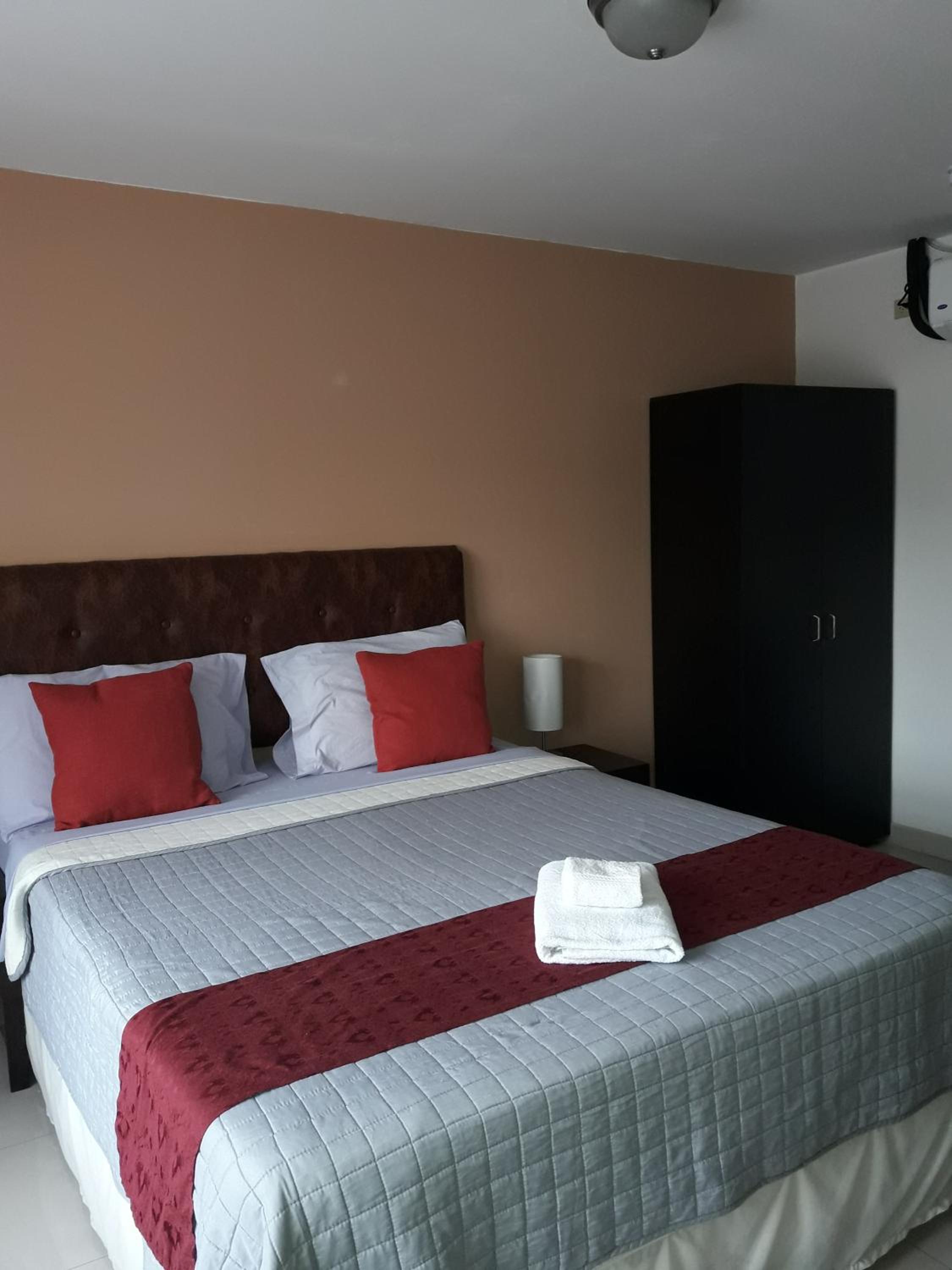 Deluxe Queen Room
