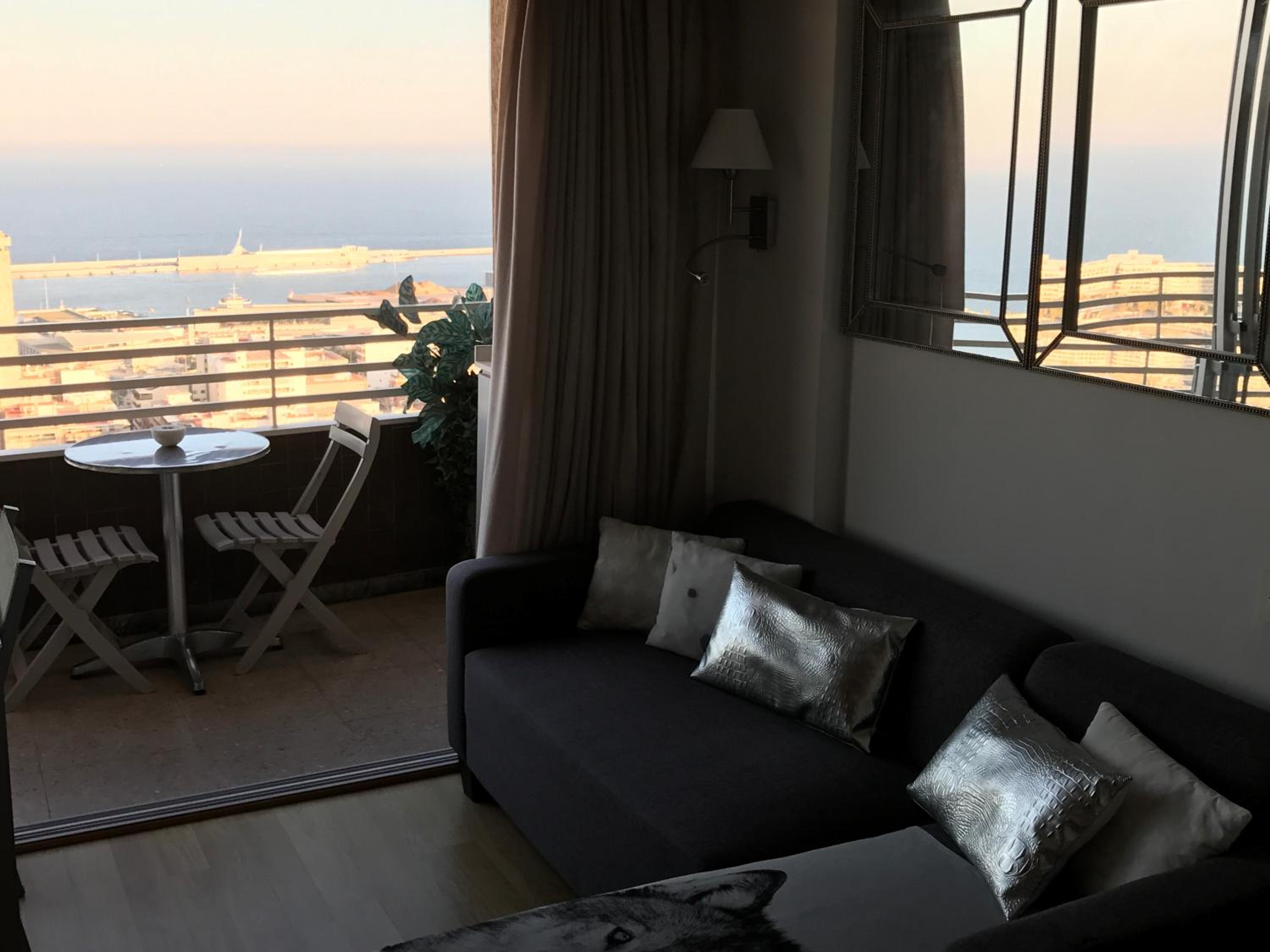 Suite with Balcony - Photo 3