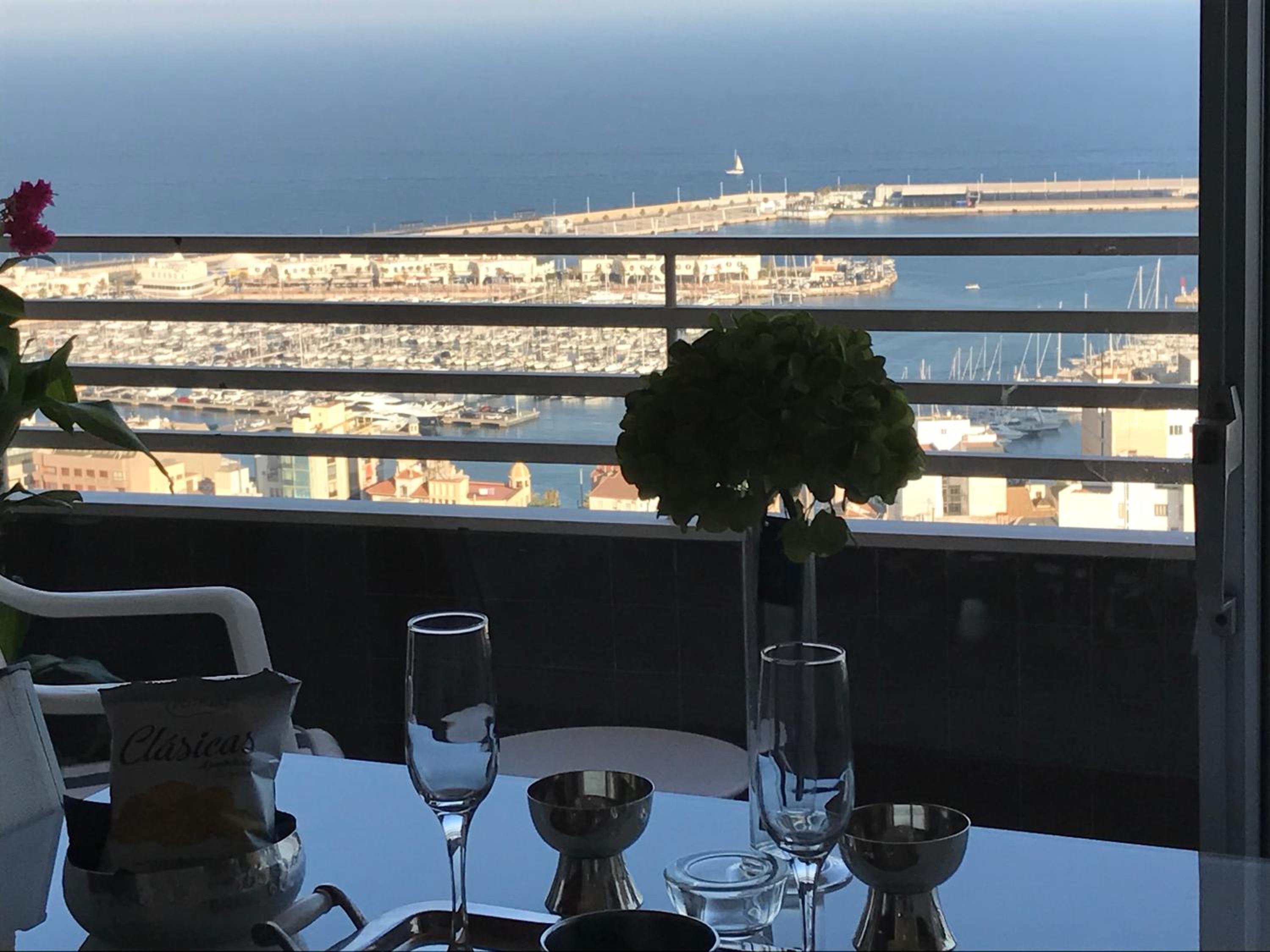 Suite with Balcony - Photo 4