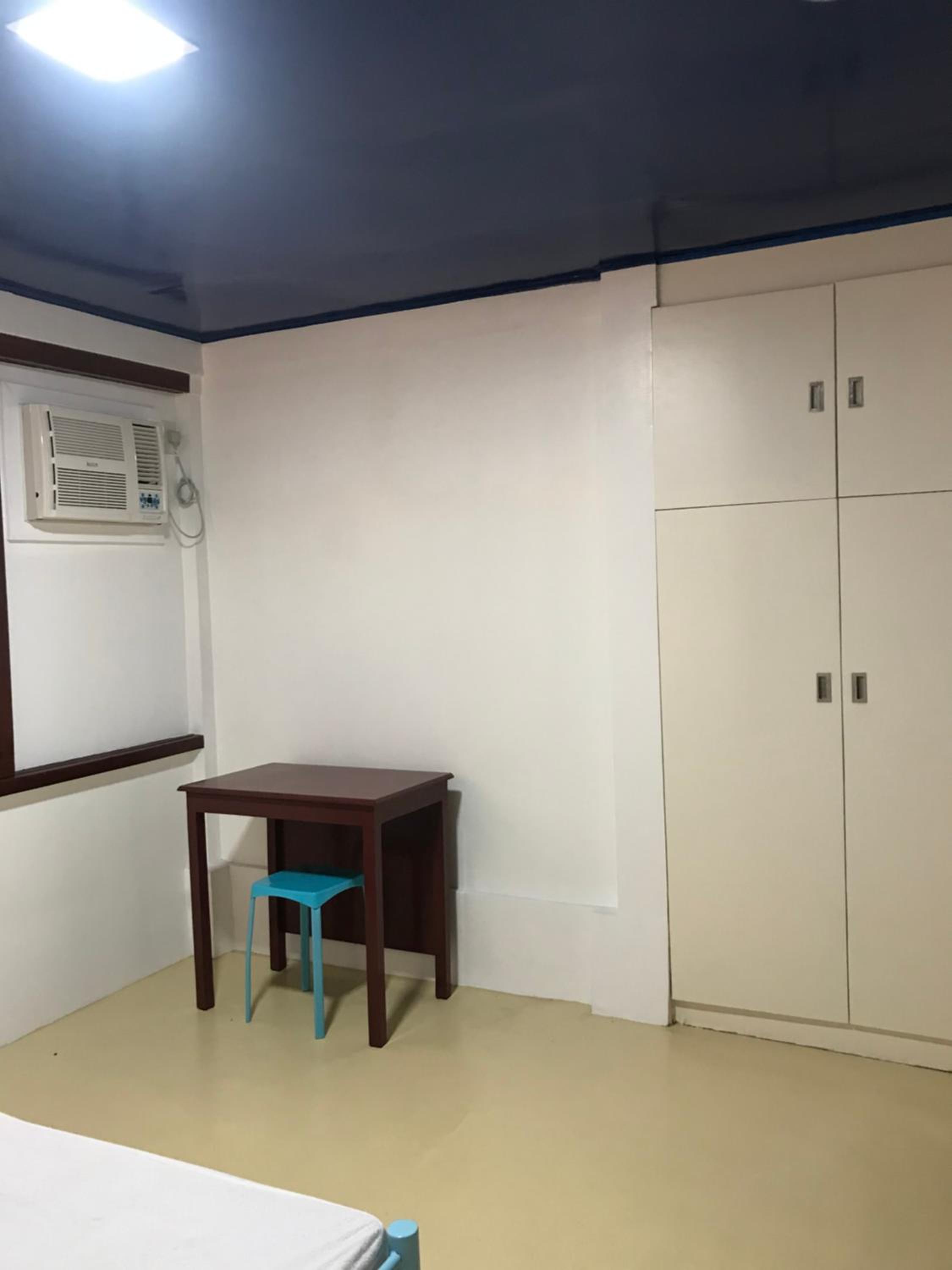 Budget Double Room - Photo 6