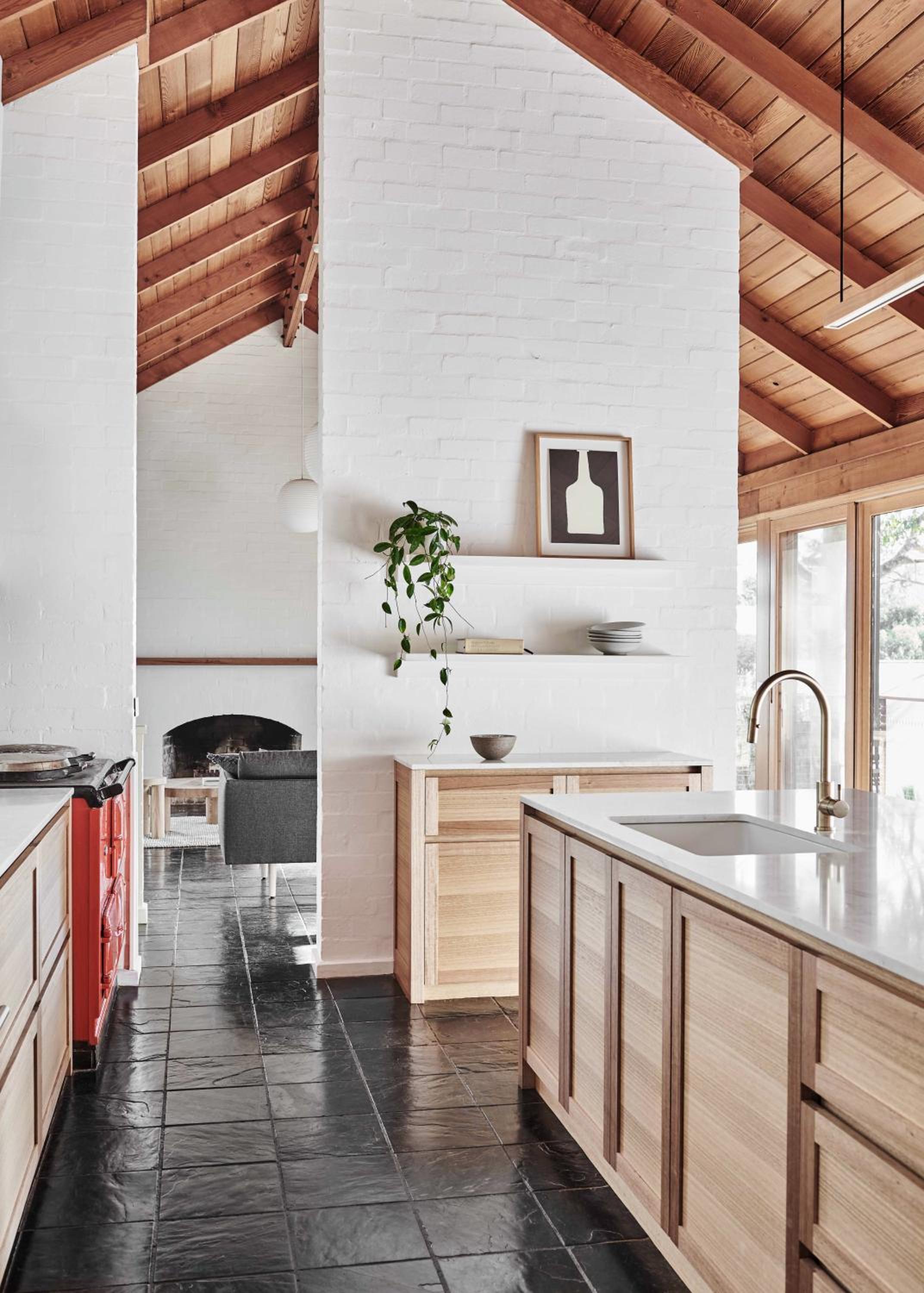 Four-Bedroom House - Photo 2