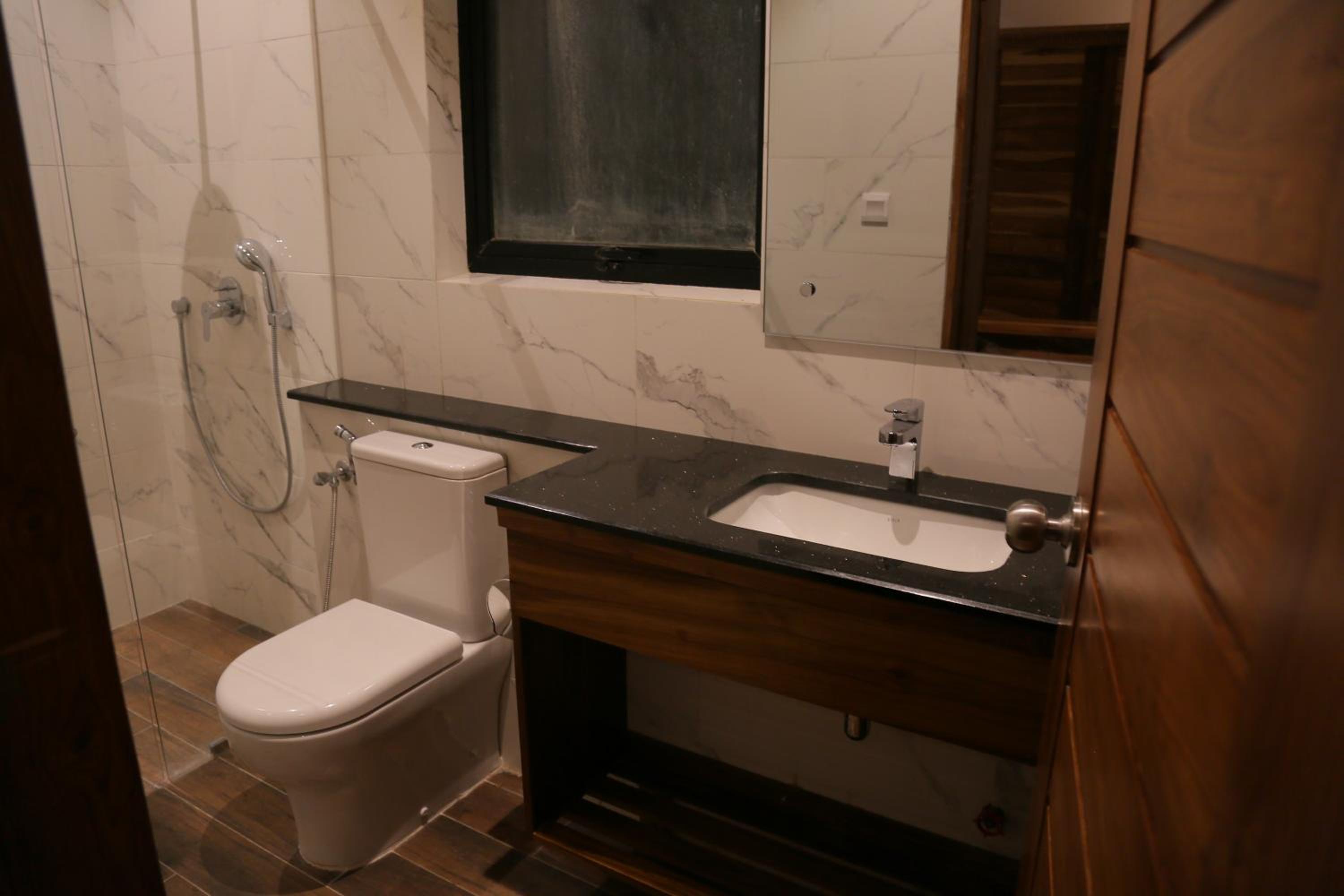 Deluxe Double Room with Balcony photo 2