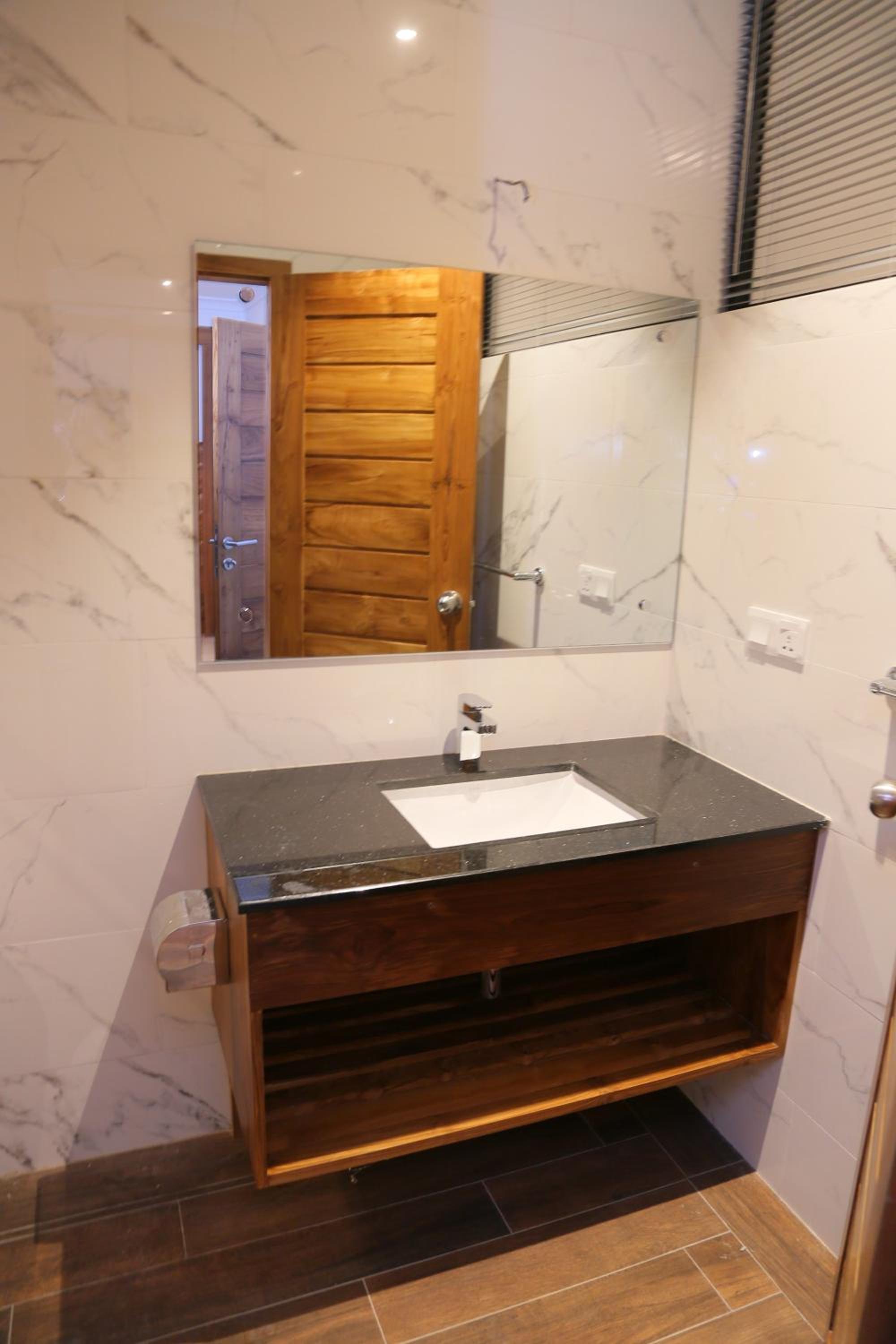 Deluxe Double Room with Balcony photo 3