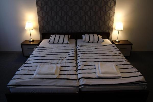 Deluxe Double Room - Photo 8