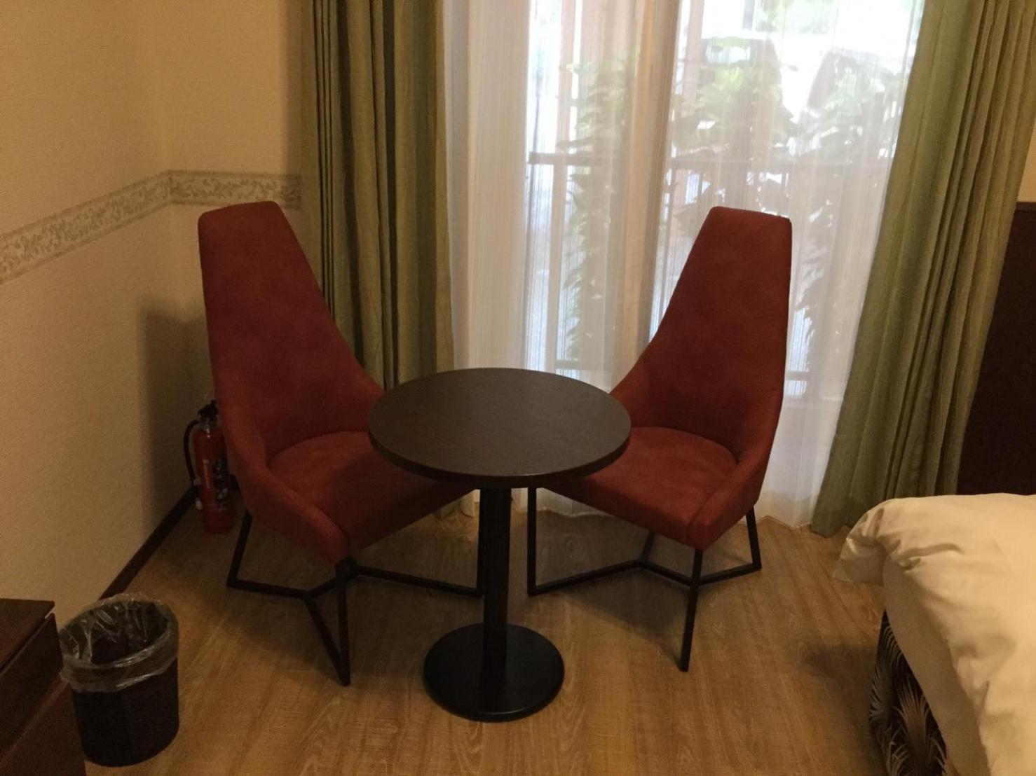 Standard Twin Room with Nonsmoking - Photo 7