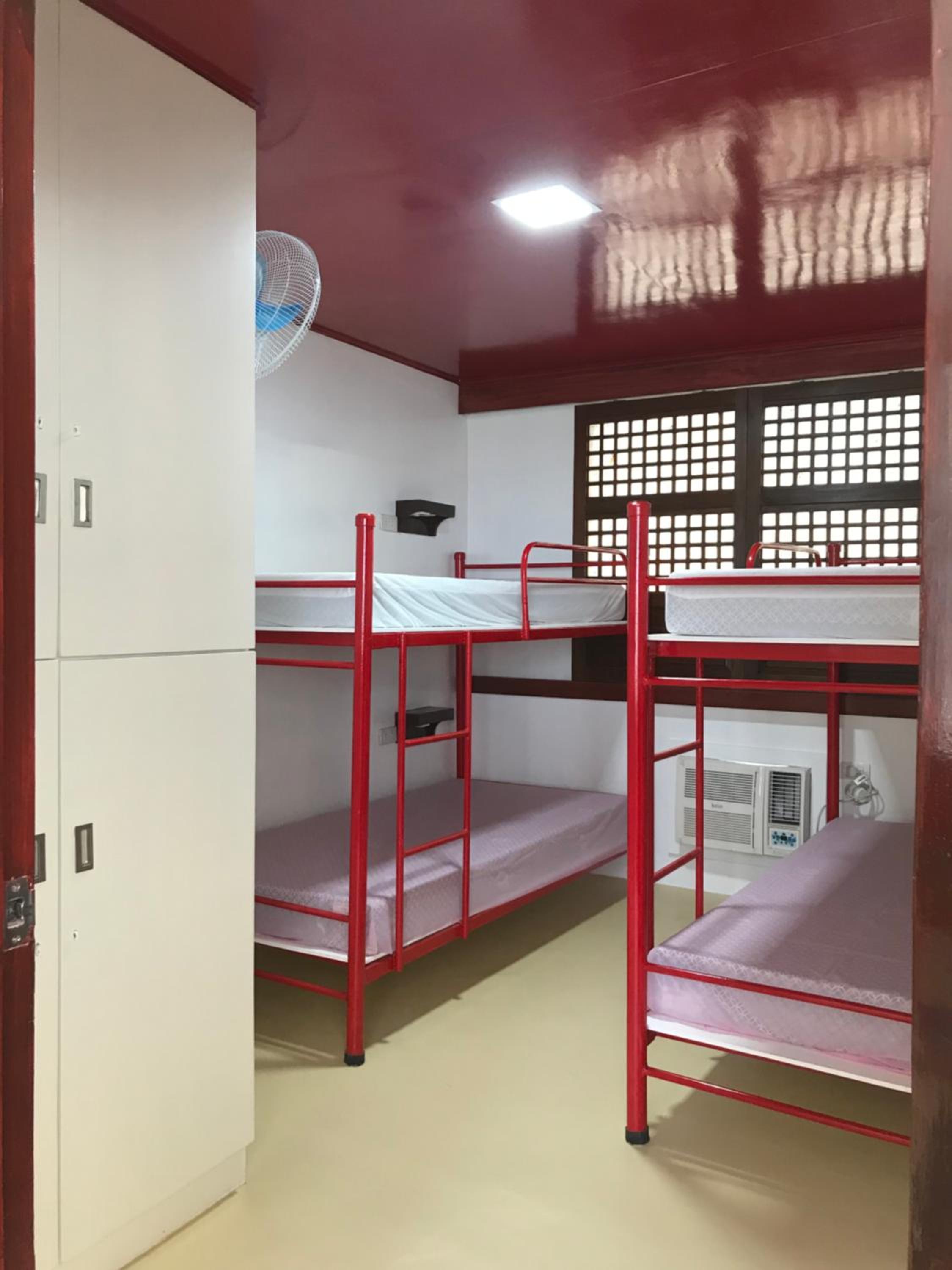 Bed in 4-Bed Female Dormitory Room photo 2