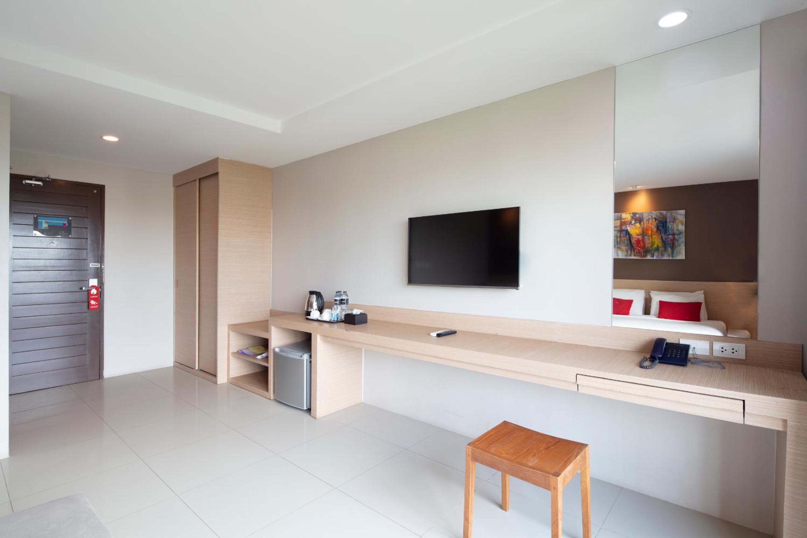 Family Room photo 3