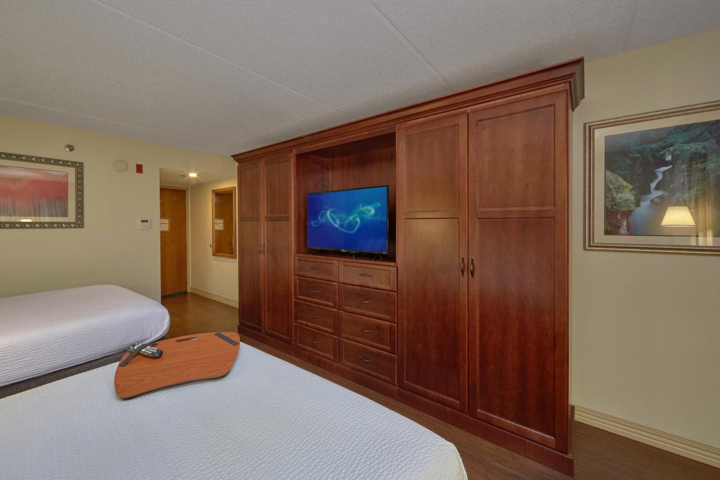 Double Queen Room - Photo 7