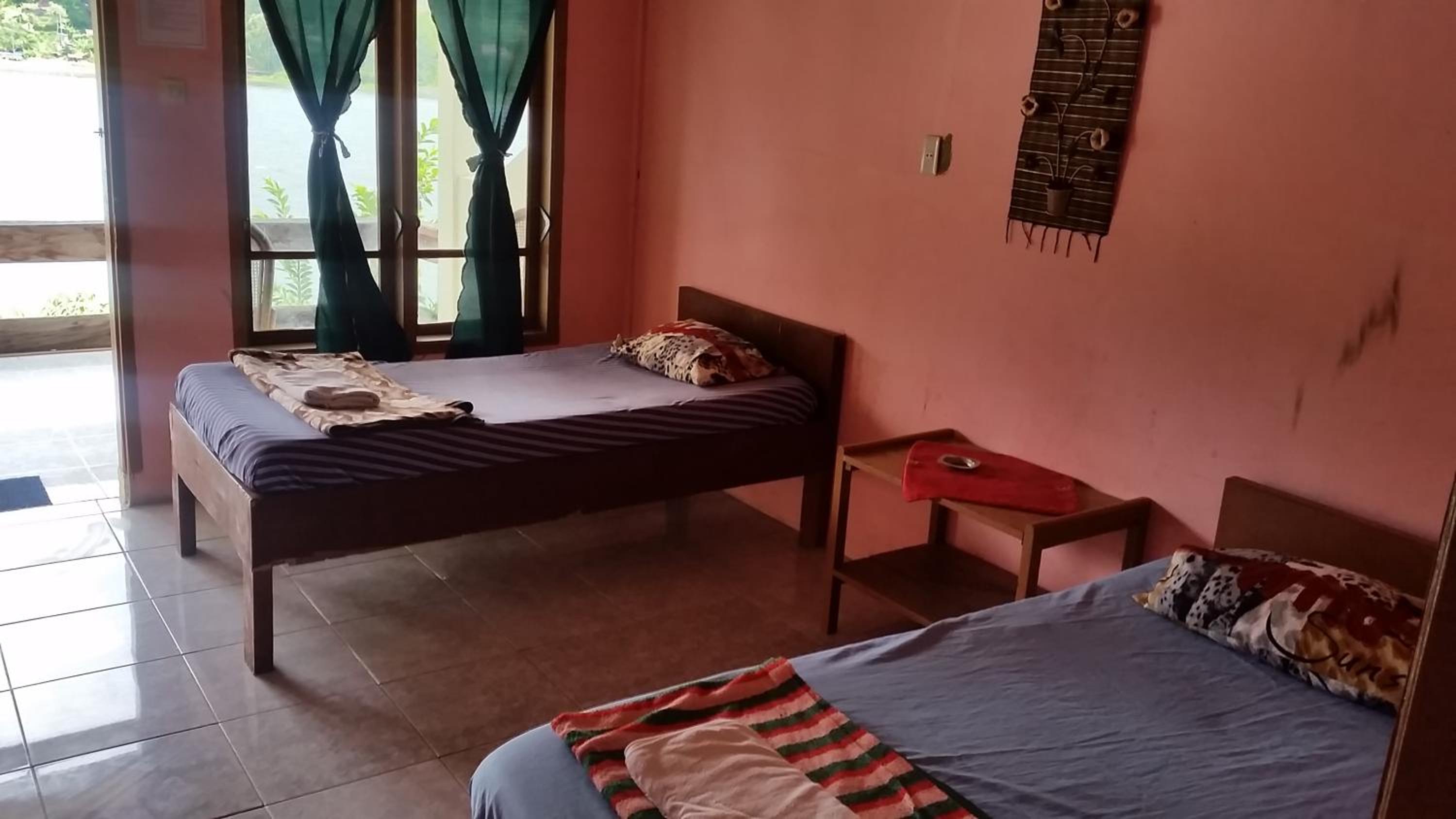 Double or Twin Room with Lake View - Photo 1