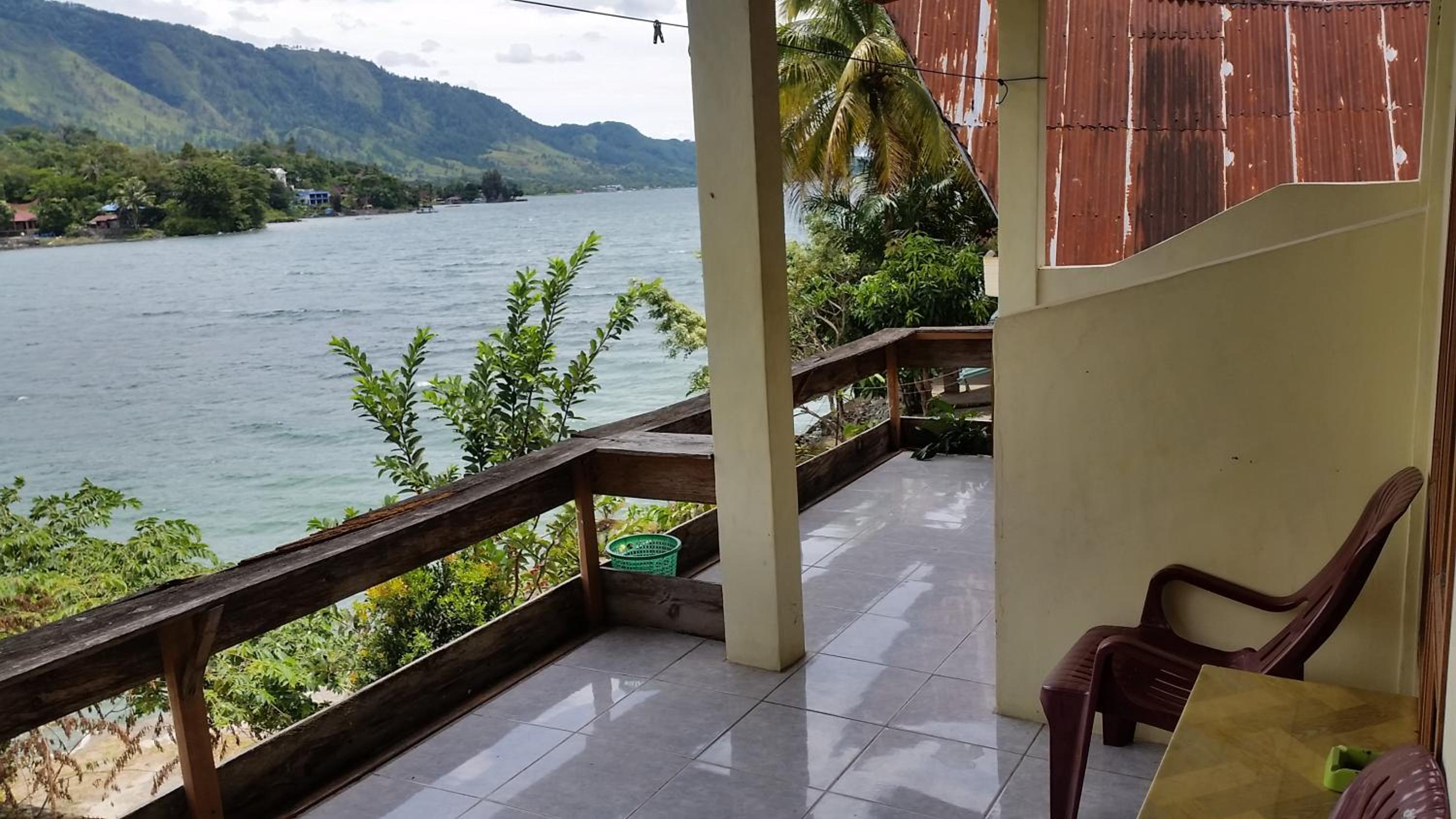 Double or Twin Room with Lake View - Photo 2