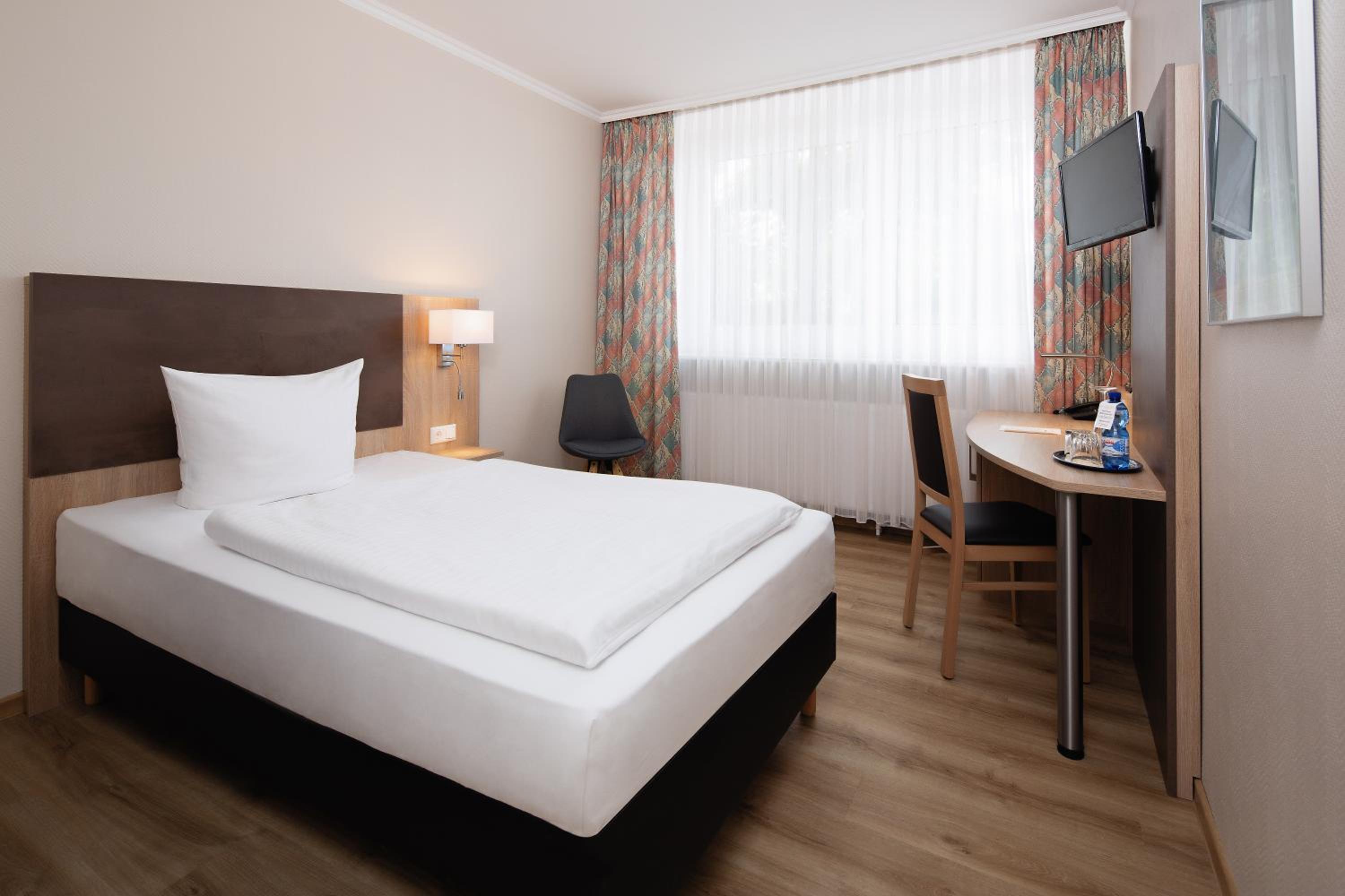 Single Room photo 3
