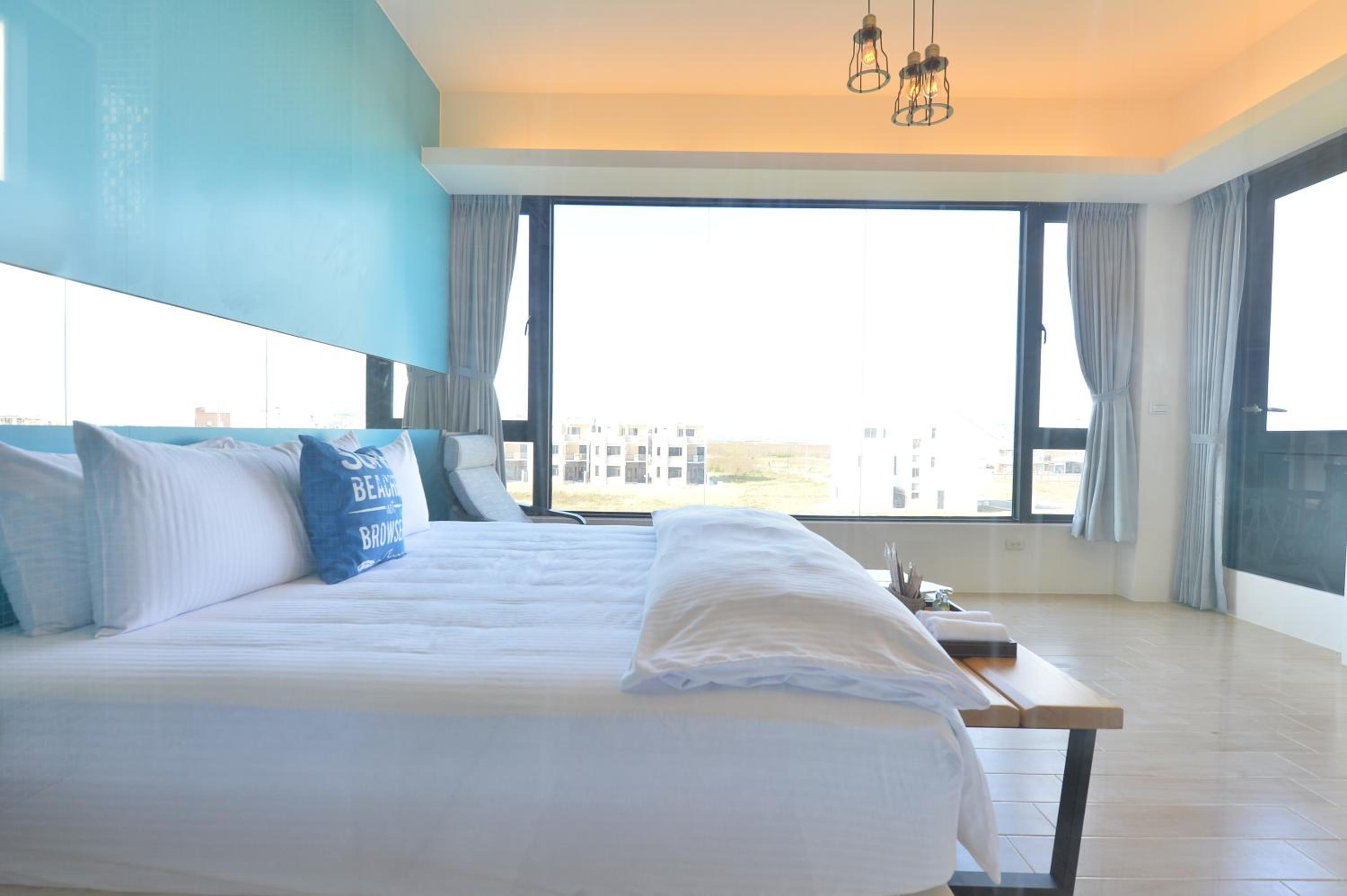Queen Room with Balcony