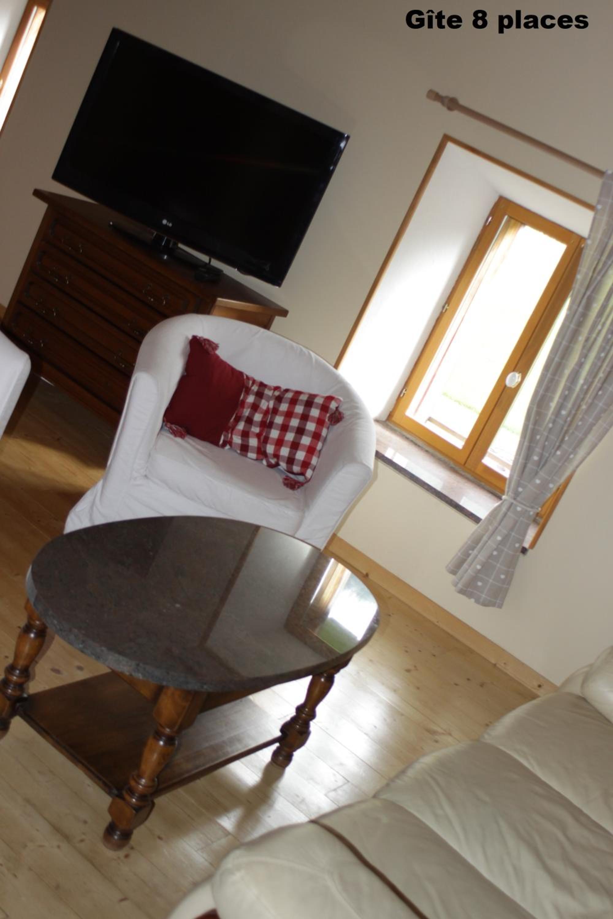 Three-Bedroom Chalet - Photo 7