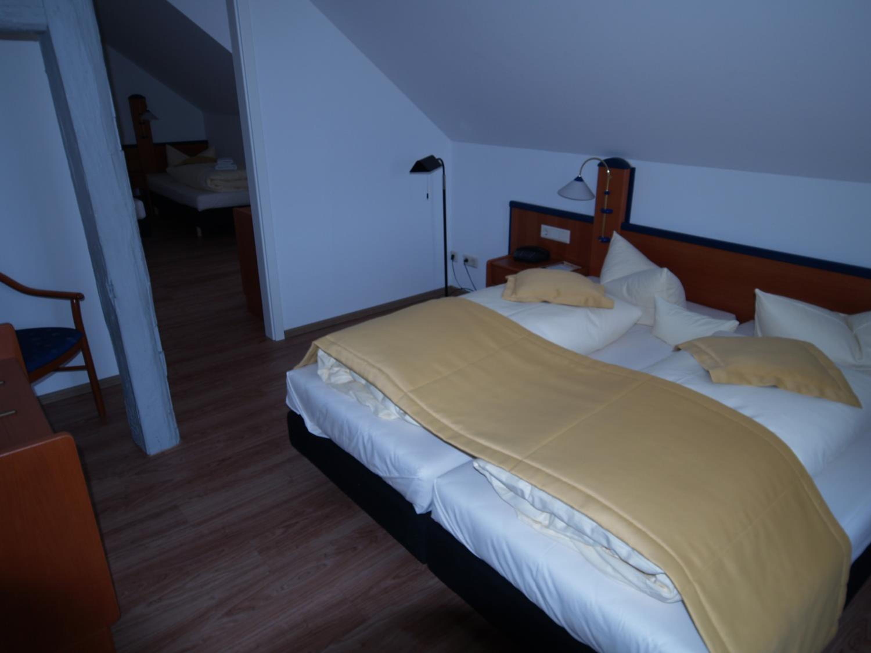 Family Room (4 Adults) - Photo 4