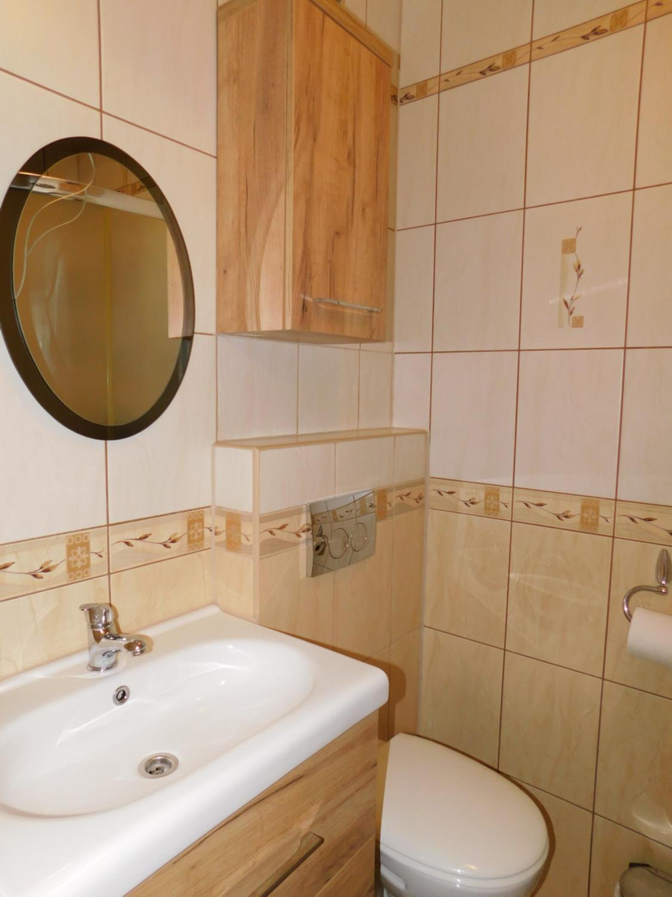 Standard Double Room with Fan - Photo 4